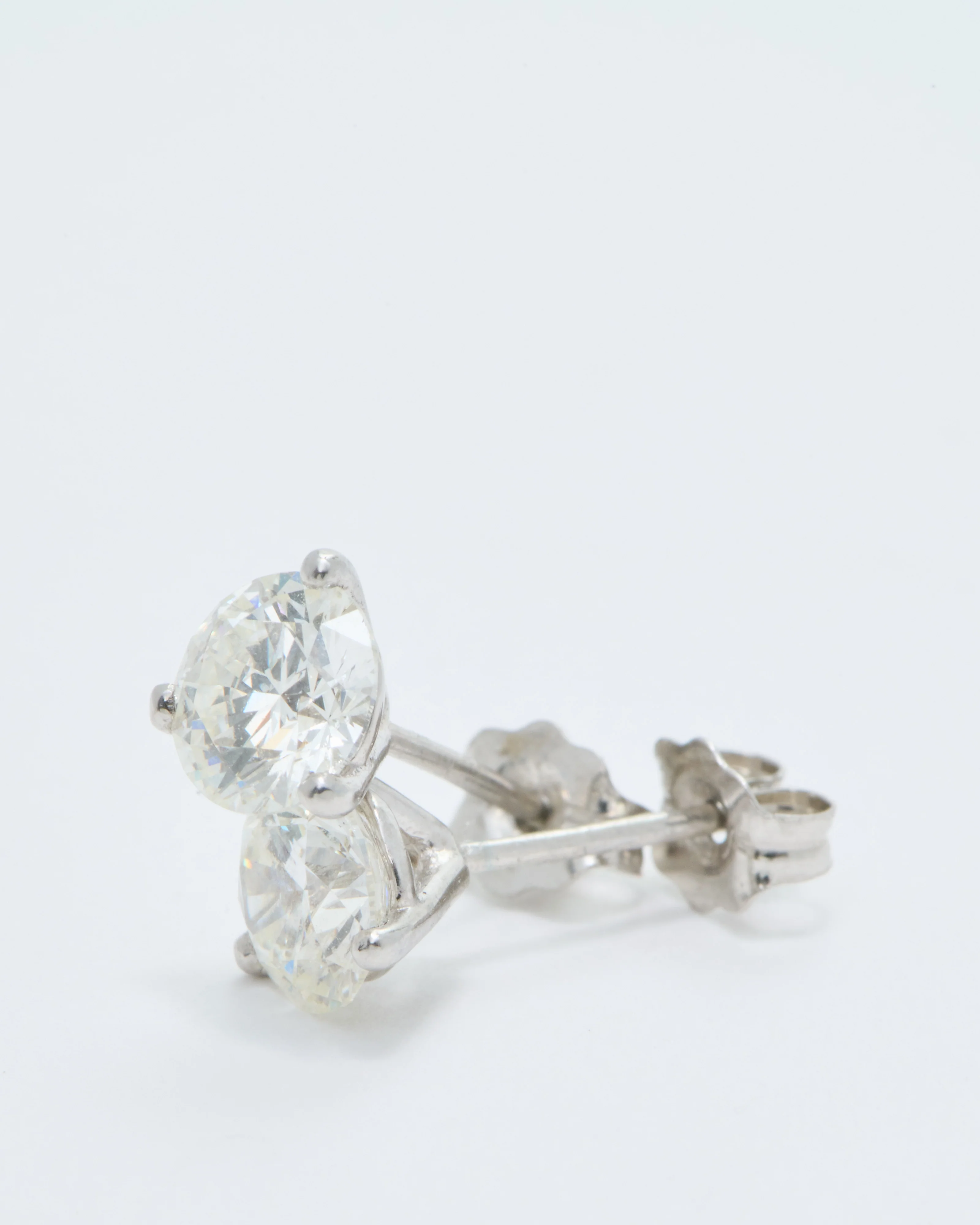 platinum diamond studs - Image 2