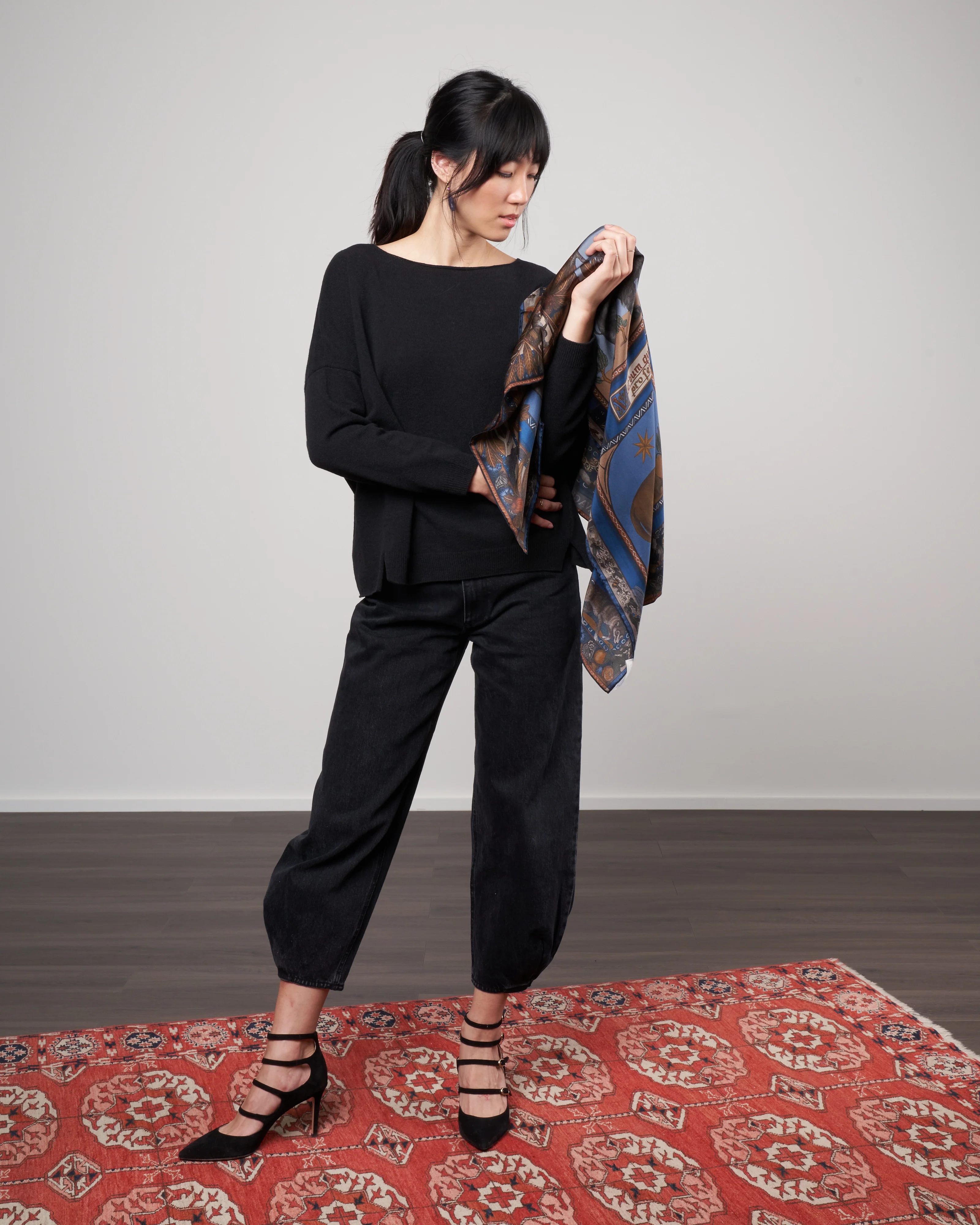 beasts untamed silk scarf - cornflower bronze - Image 3