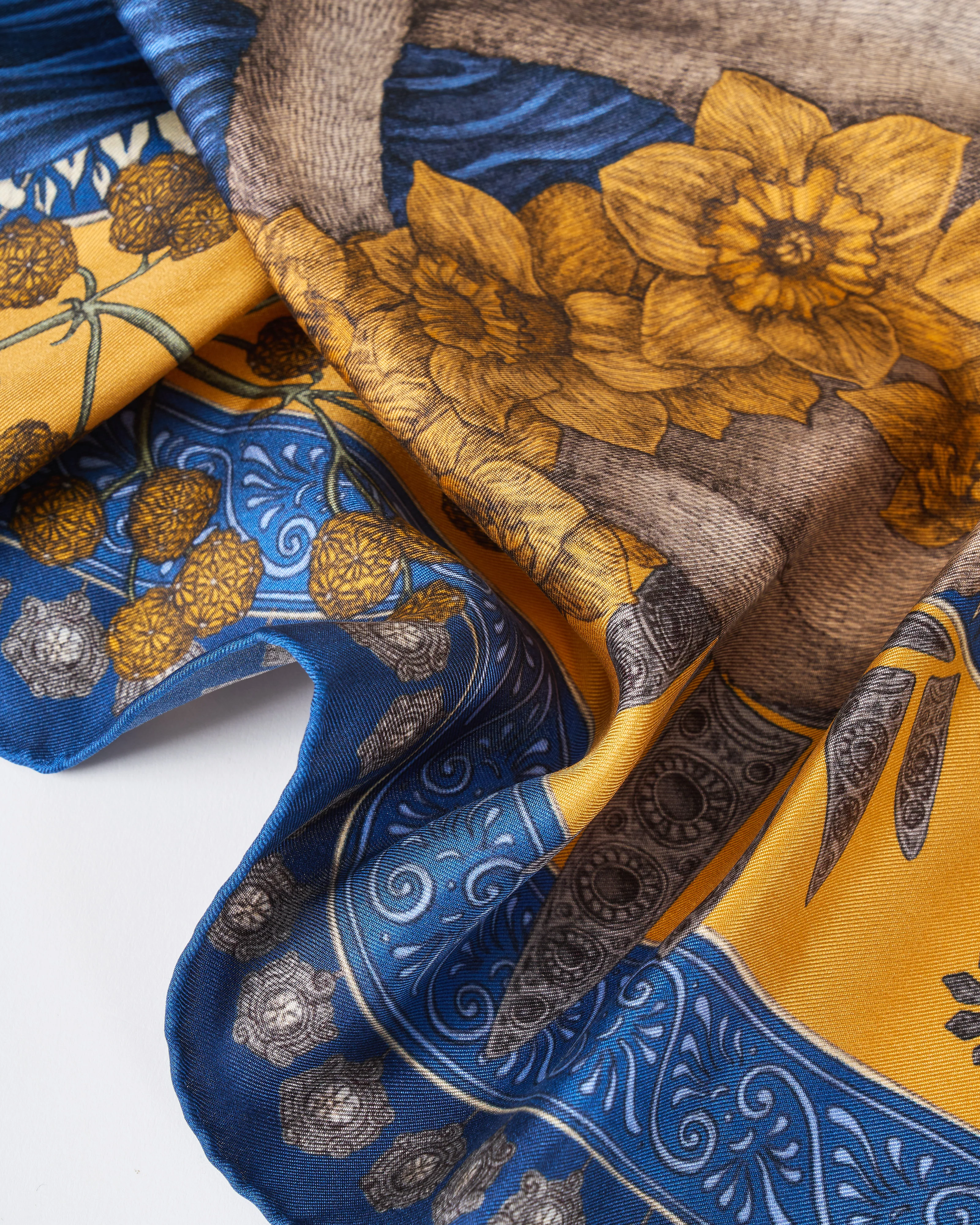 honouring argos silk twill square scarf - Image 4
