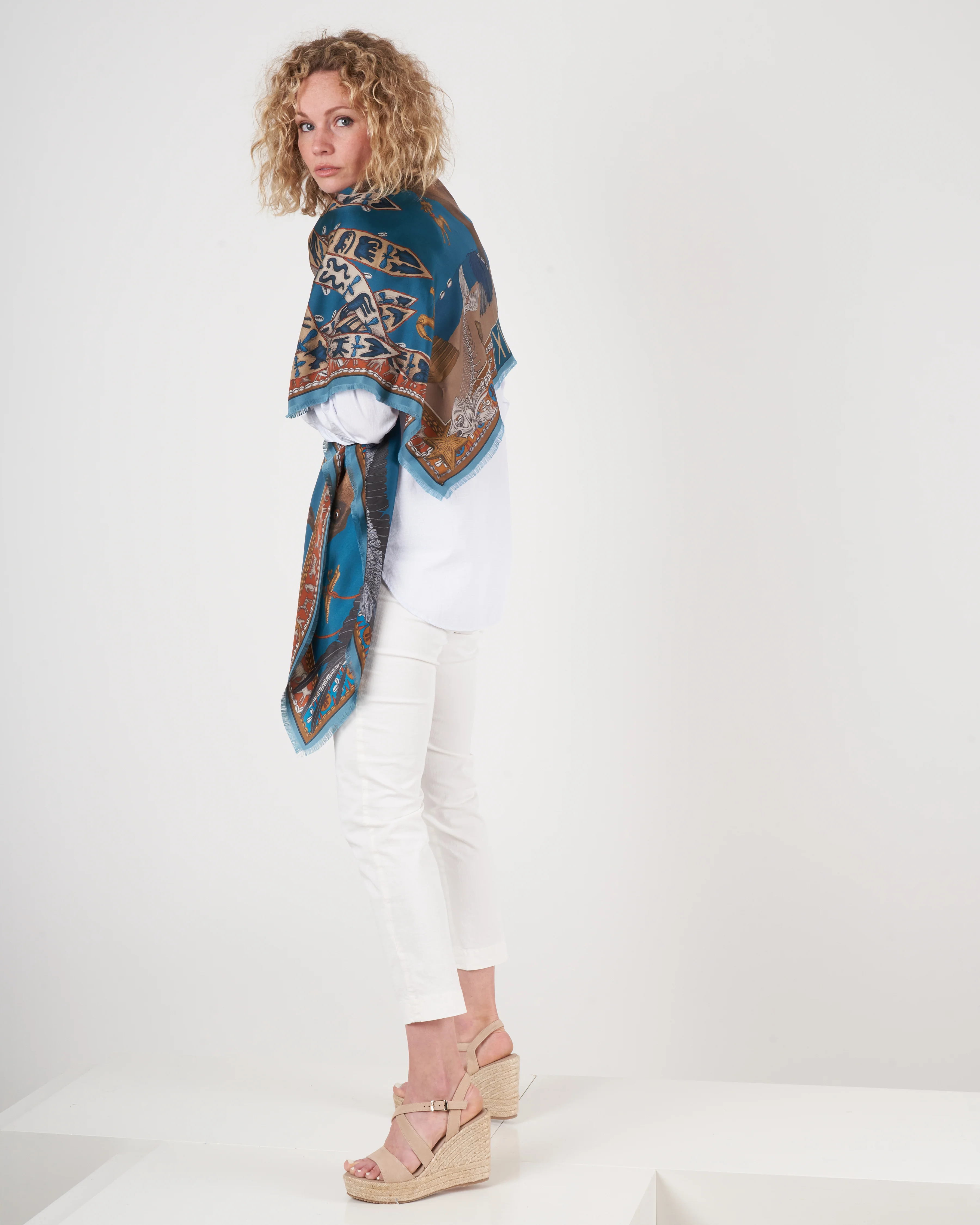 silk scarf 135 x 135 cm - lagoon/fawn - Image 3