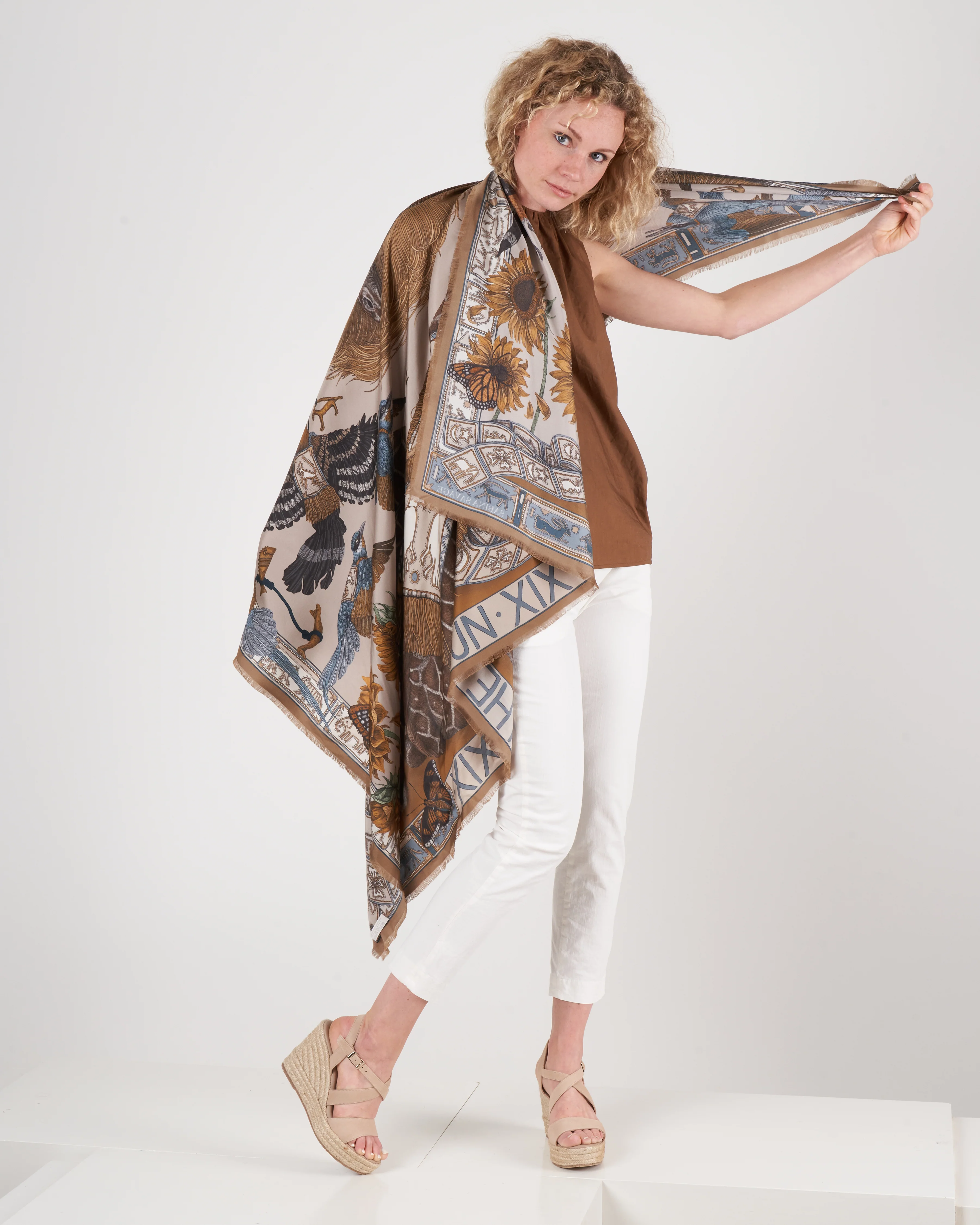 silk scarf 135 x 135 cm - linen/bone - Image 2