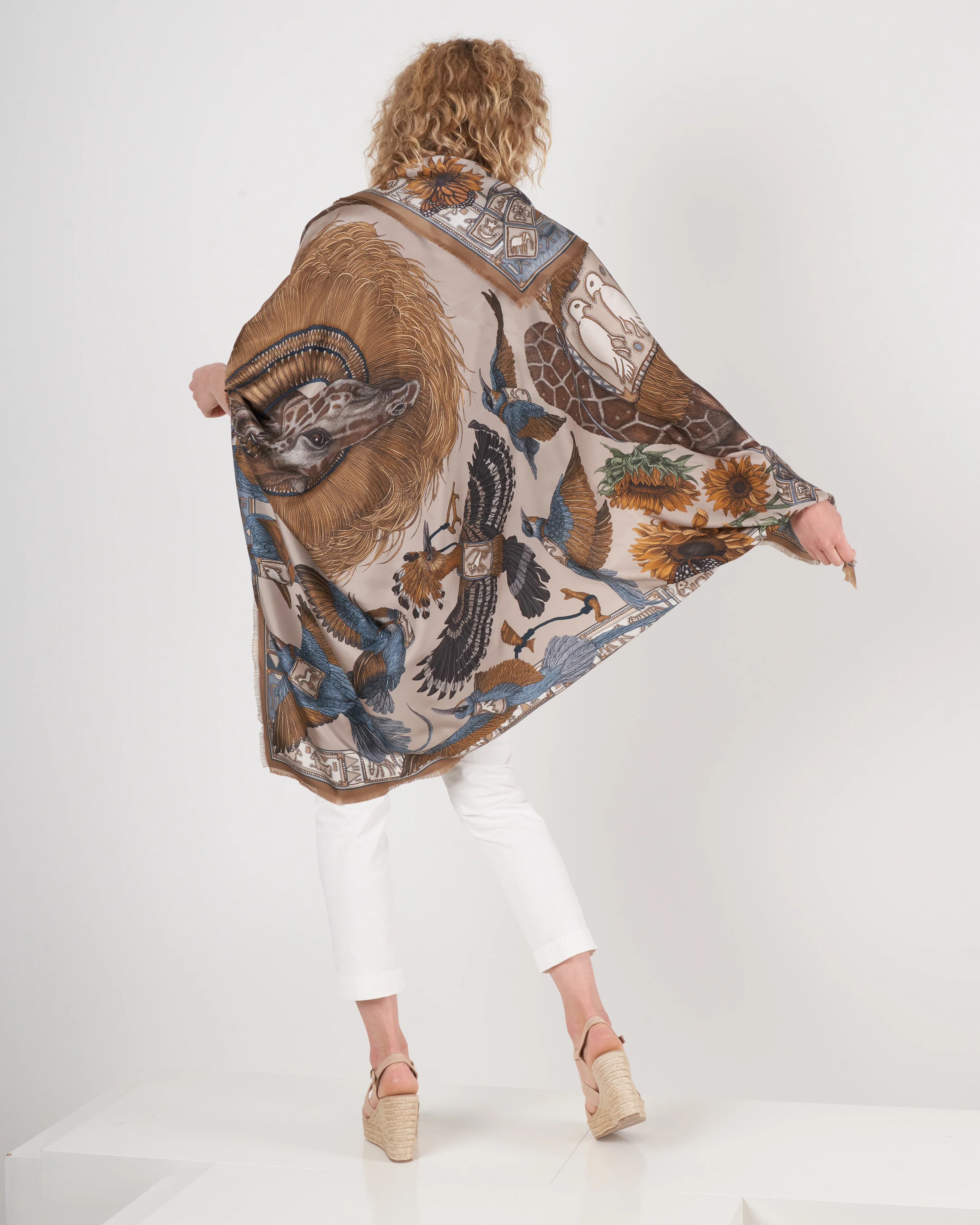 silk scarf 135 x 135 cm - linen/bone - Image 3