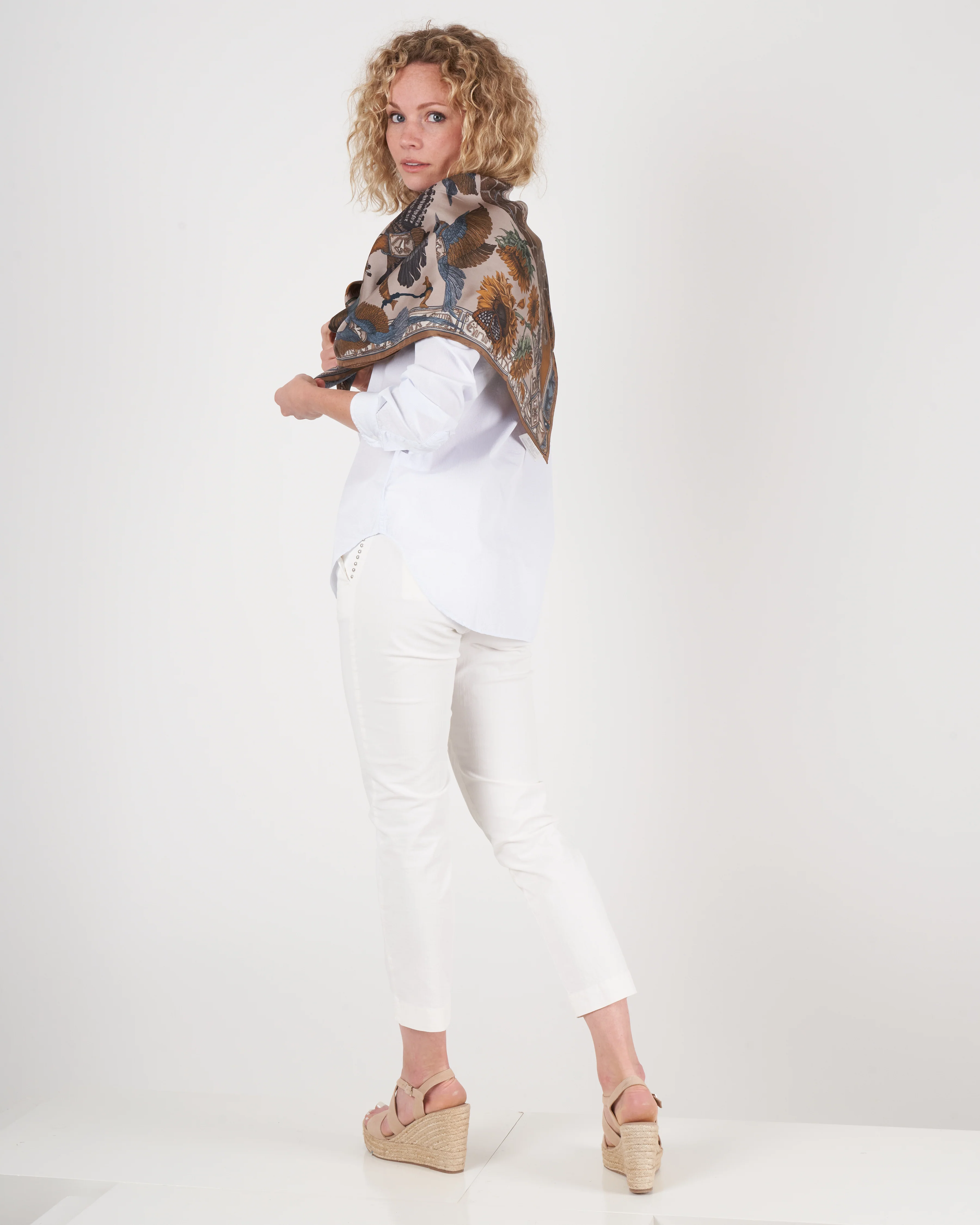 silk scarf 90 x 90 cm - linen/bone - Image 3