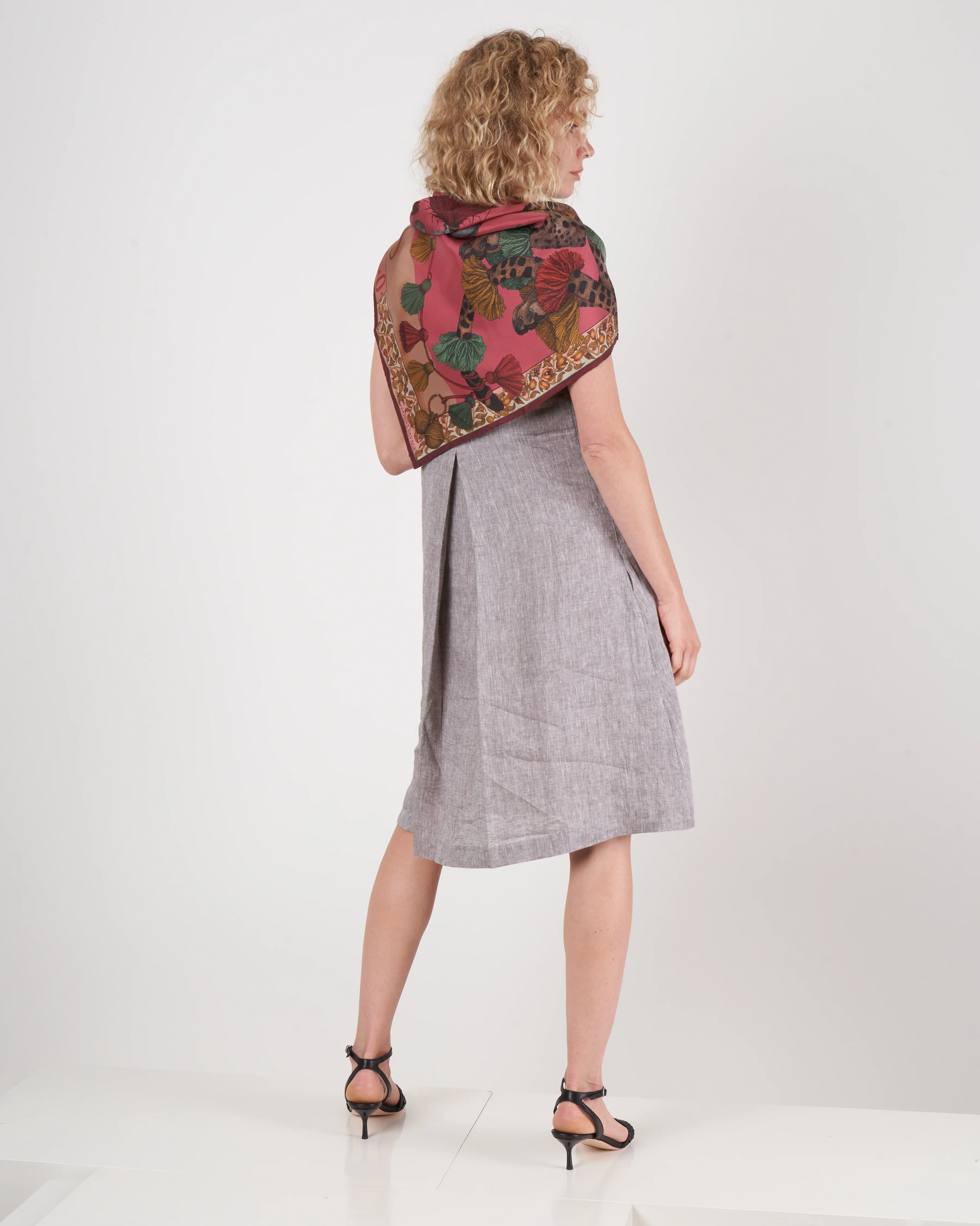 silk scarf 90 x 90 cm - raspberry/shell - Image 4