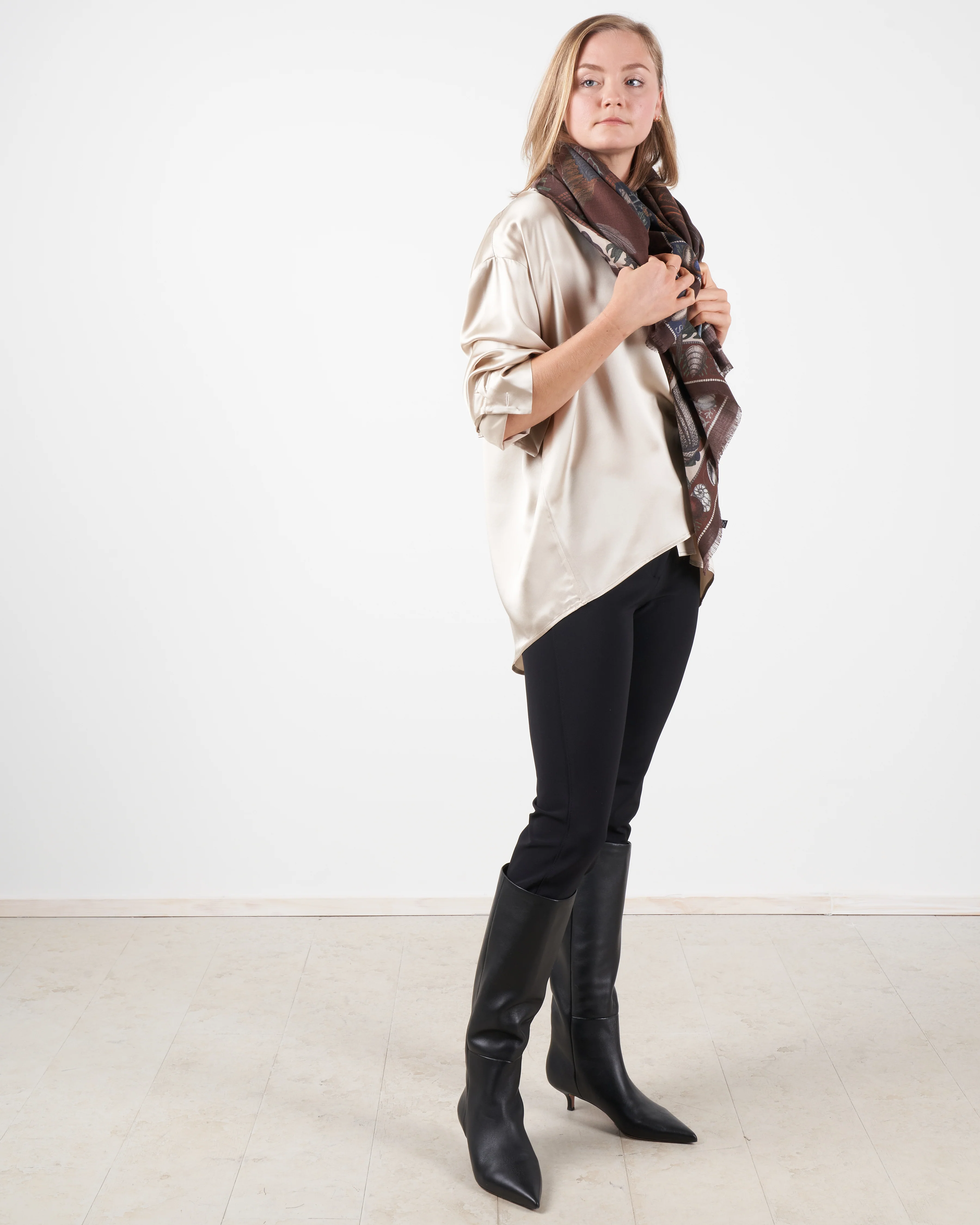 neptune's riches wool silk scarf - rosso - Image 3