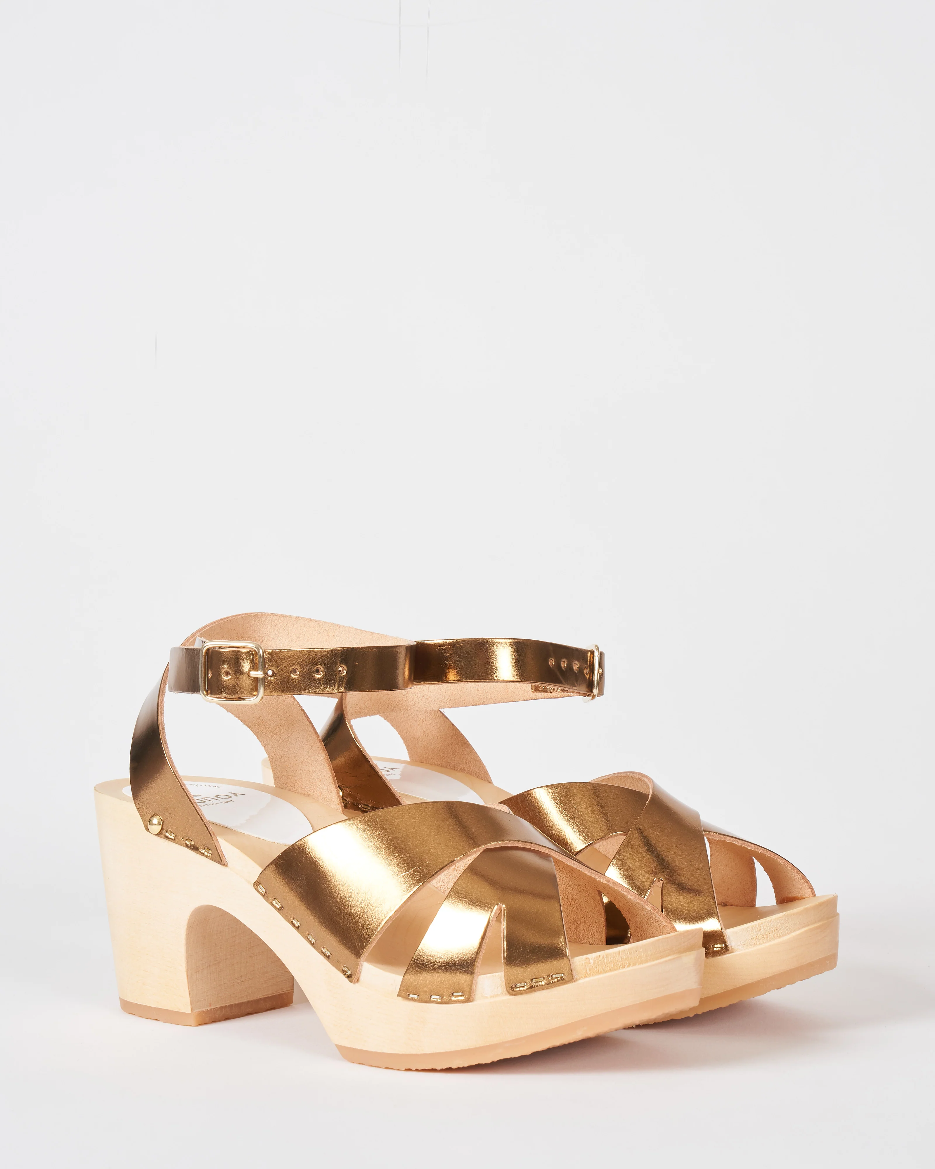 yppie lam clog