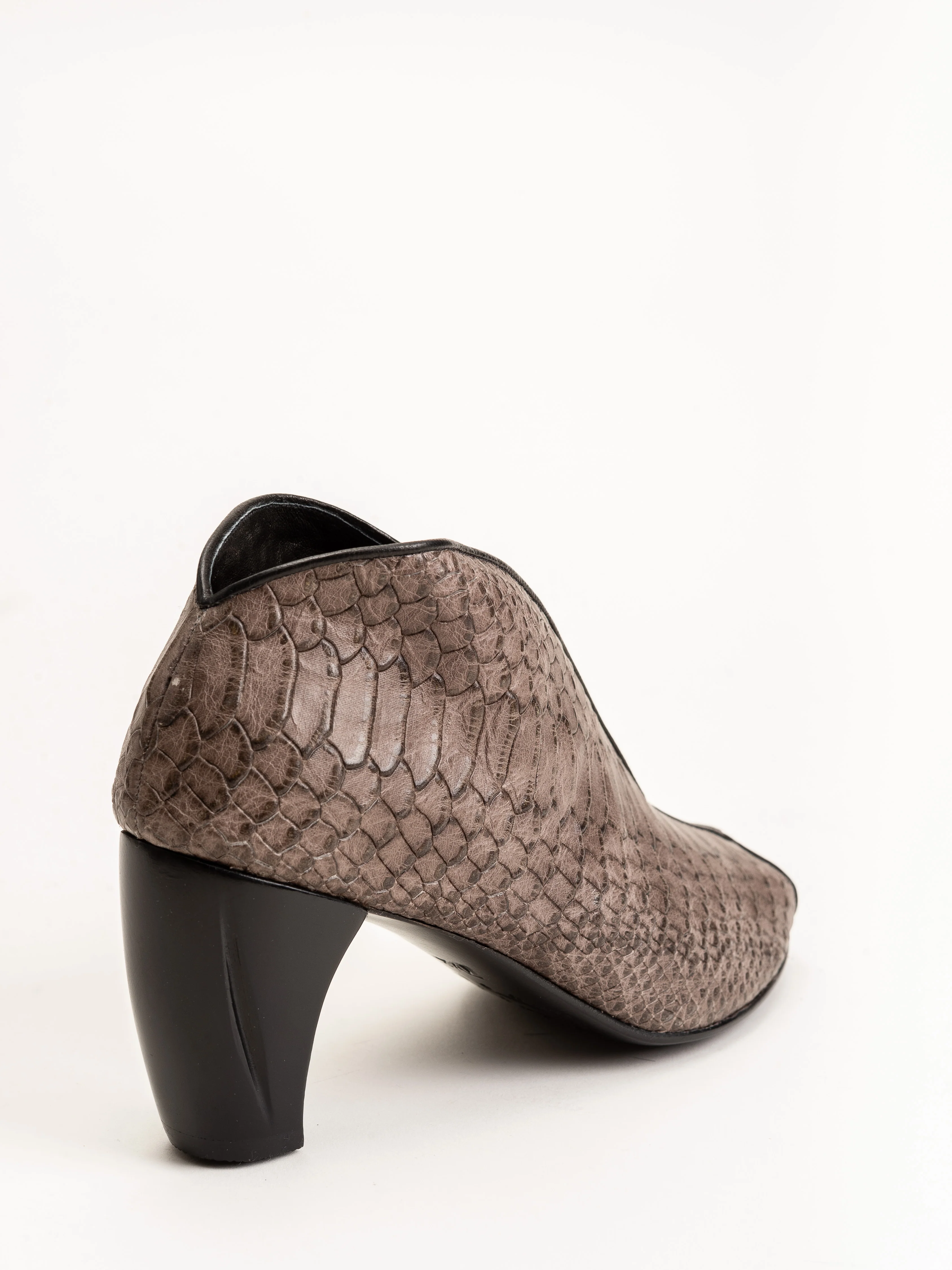 geneva bootie - grey lizard - Image 3