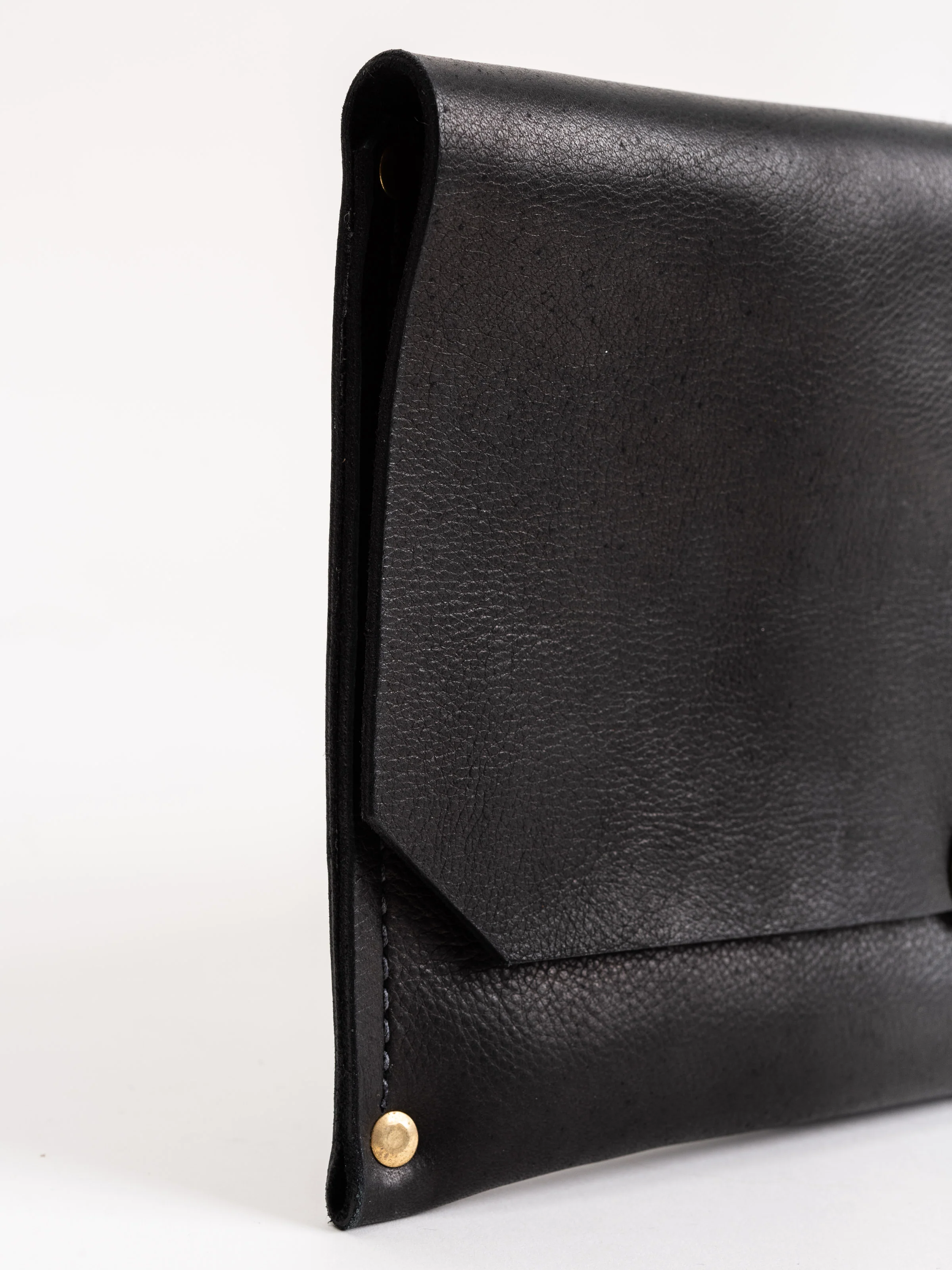 orb leaf clutch - black - Image 3
