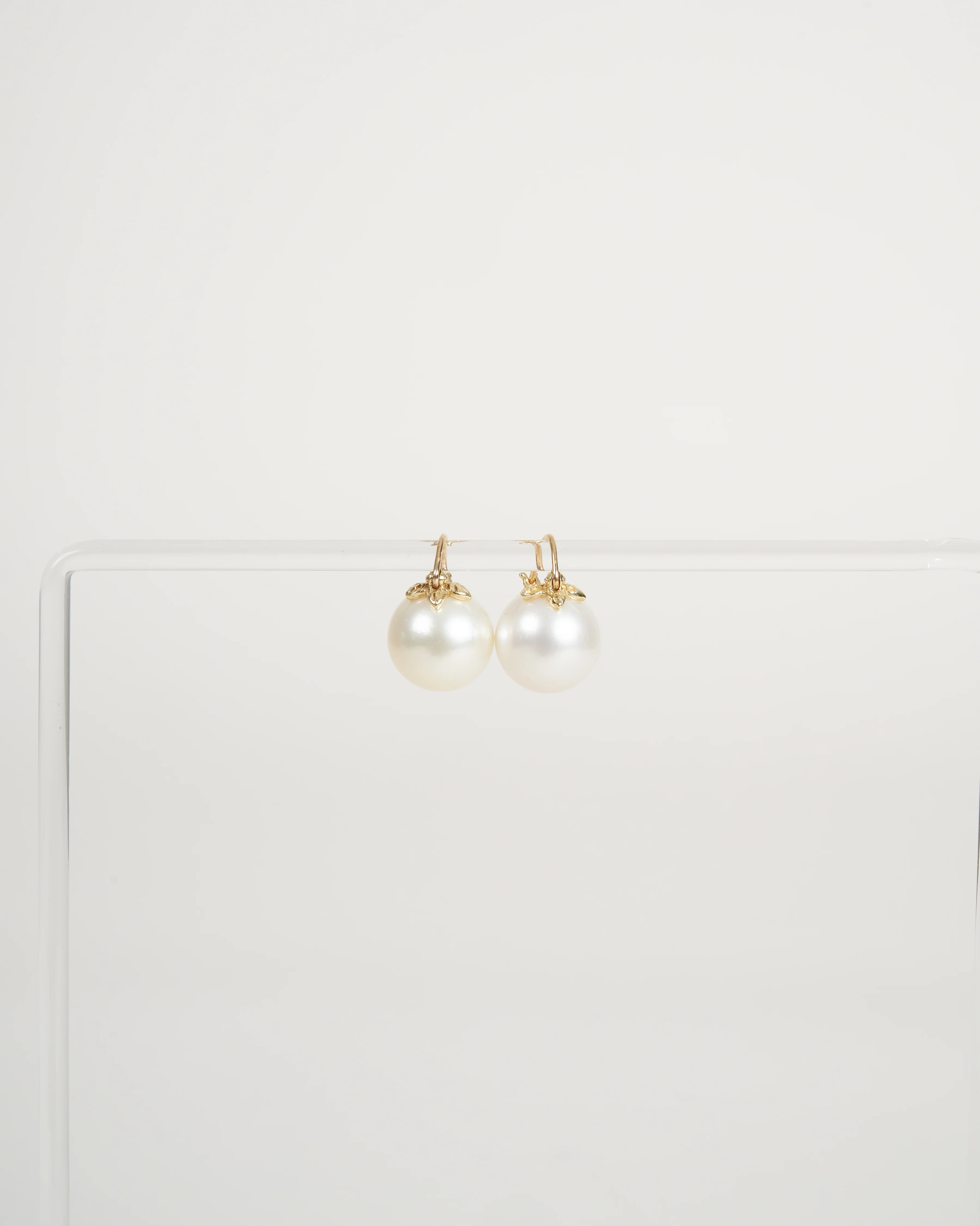 18k triple leaf hook earrings - pearl