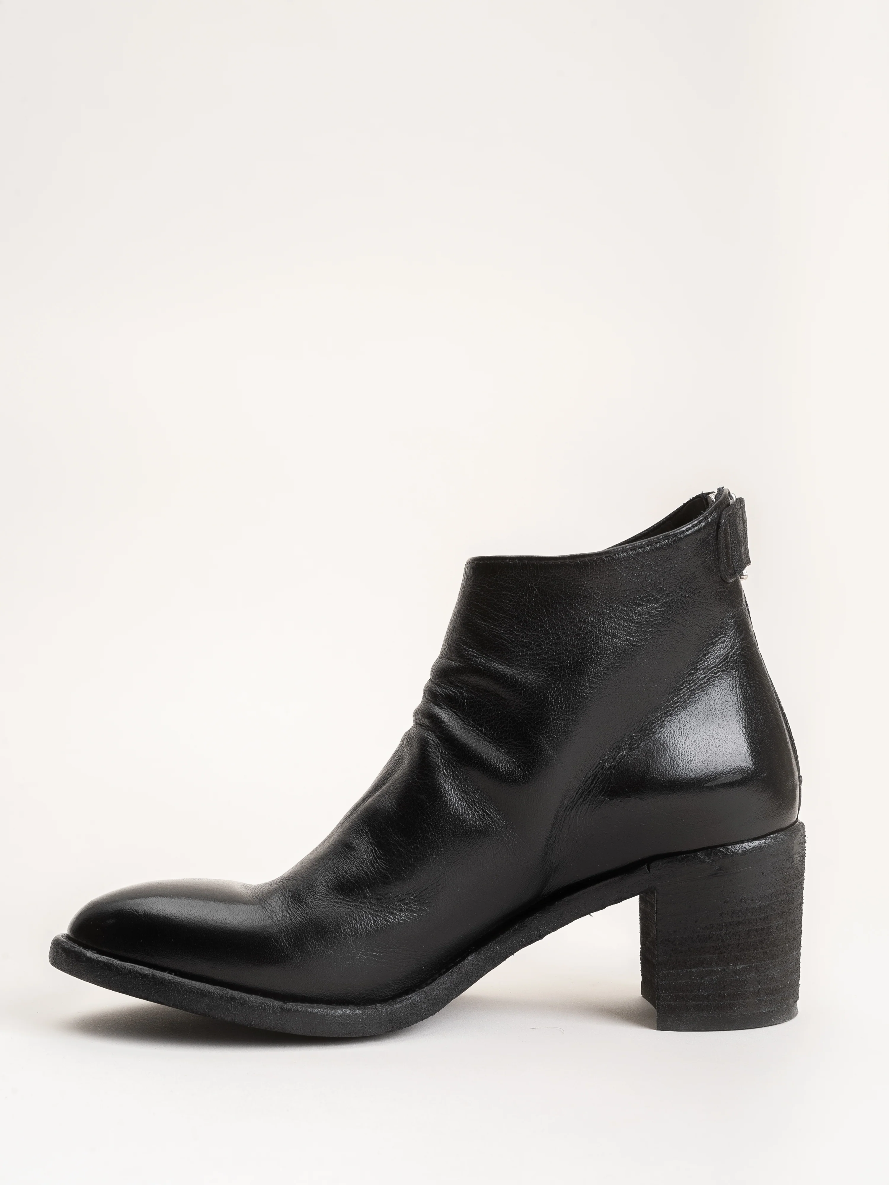 sarah boot - Image 2