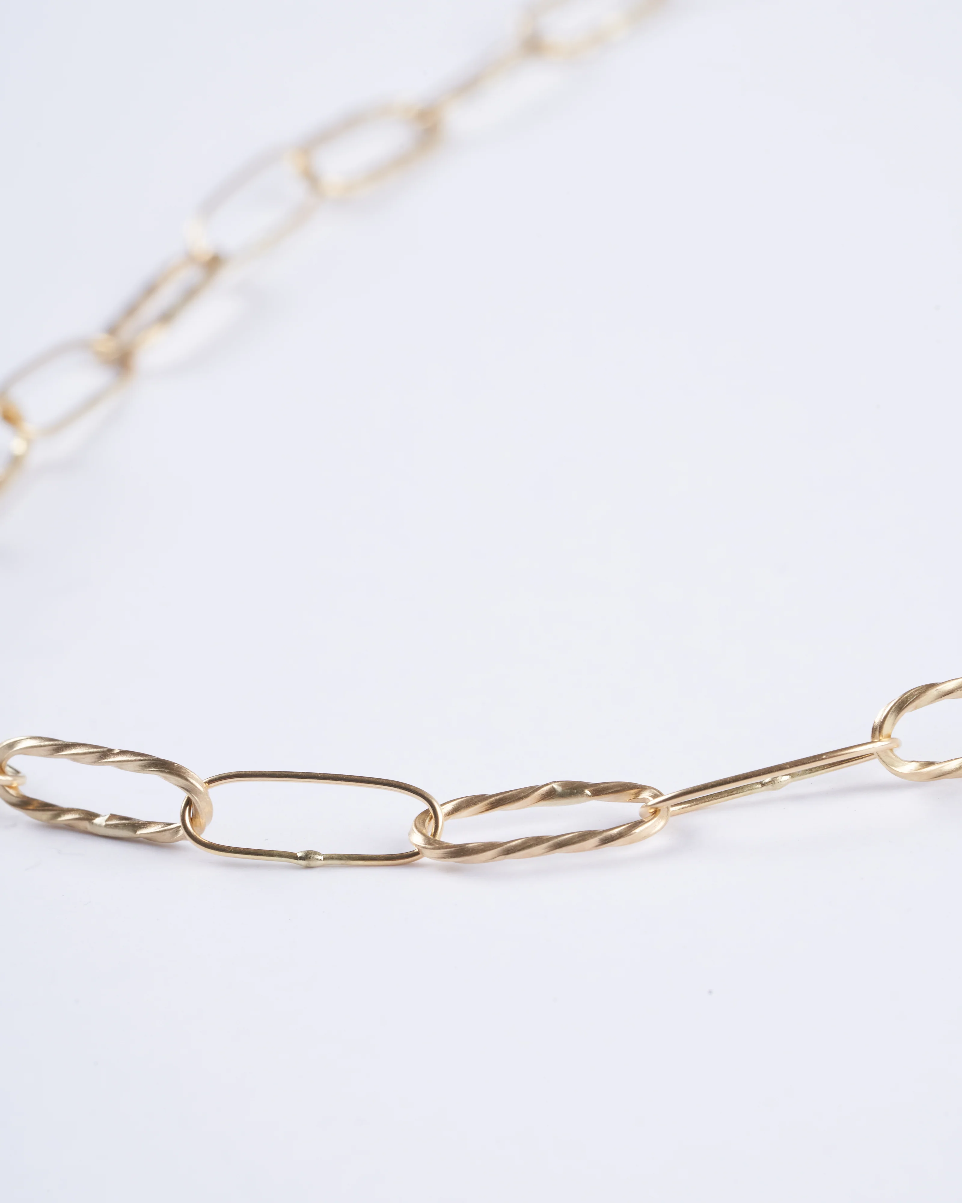 handmade 21" bowline chain - gold - Image 3