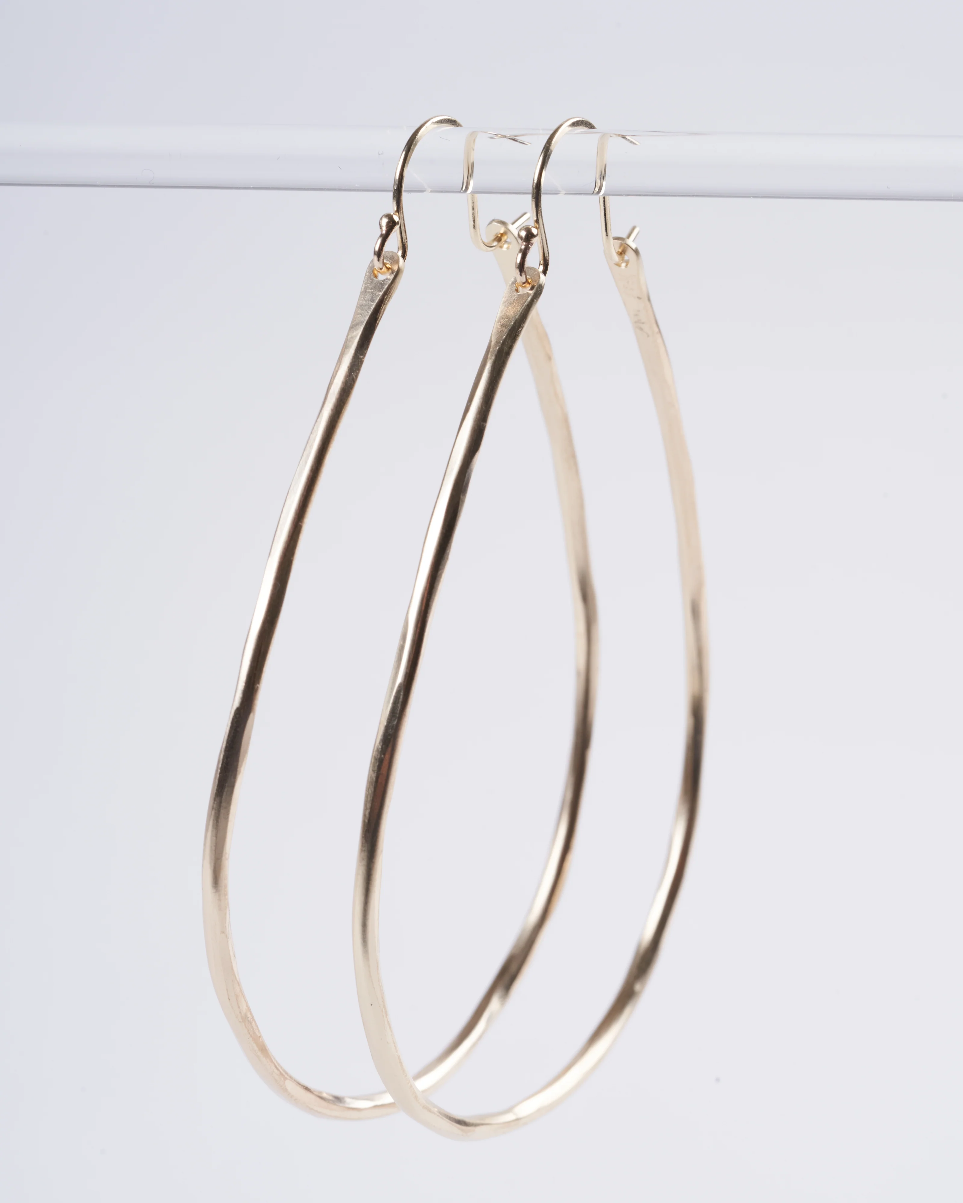 large anjou hoops - gold - Image 3