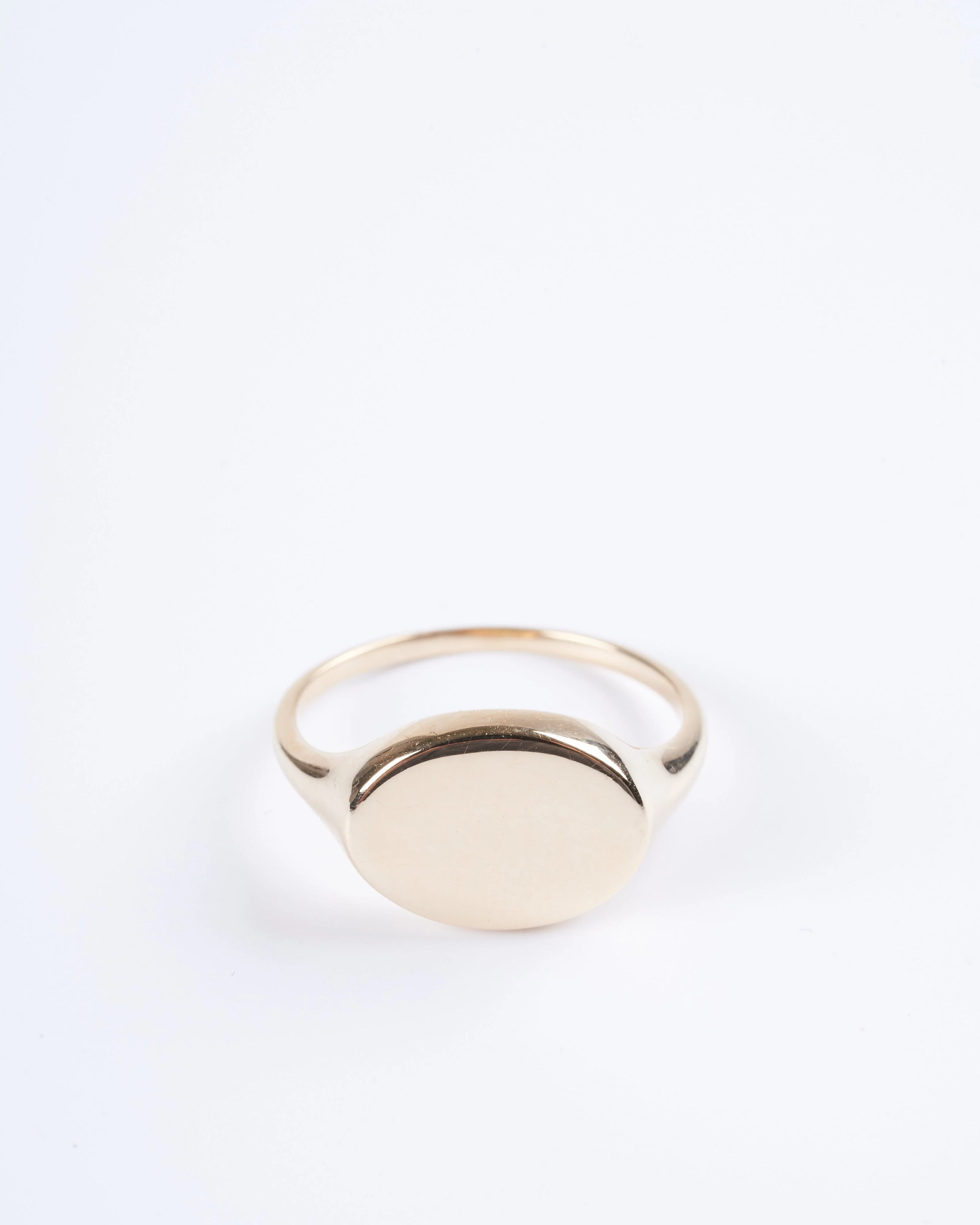 small oval signet ring in gold - gold - Image 3