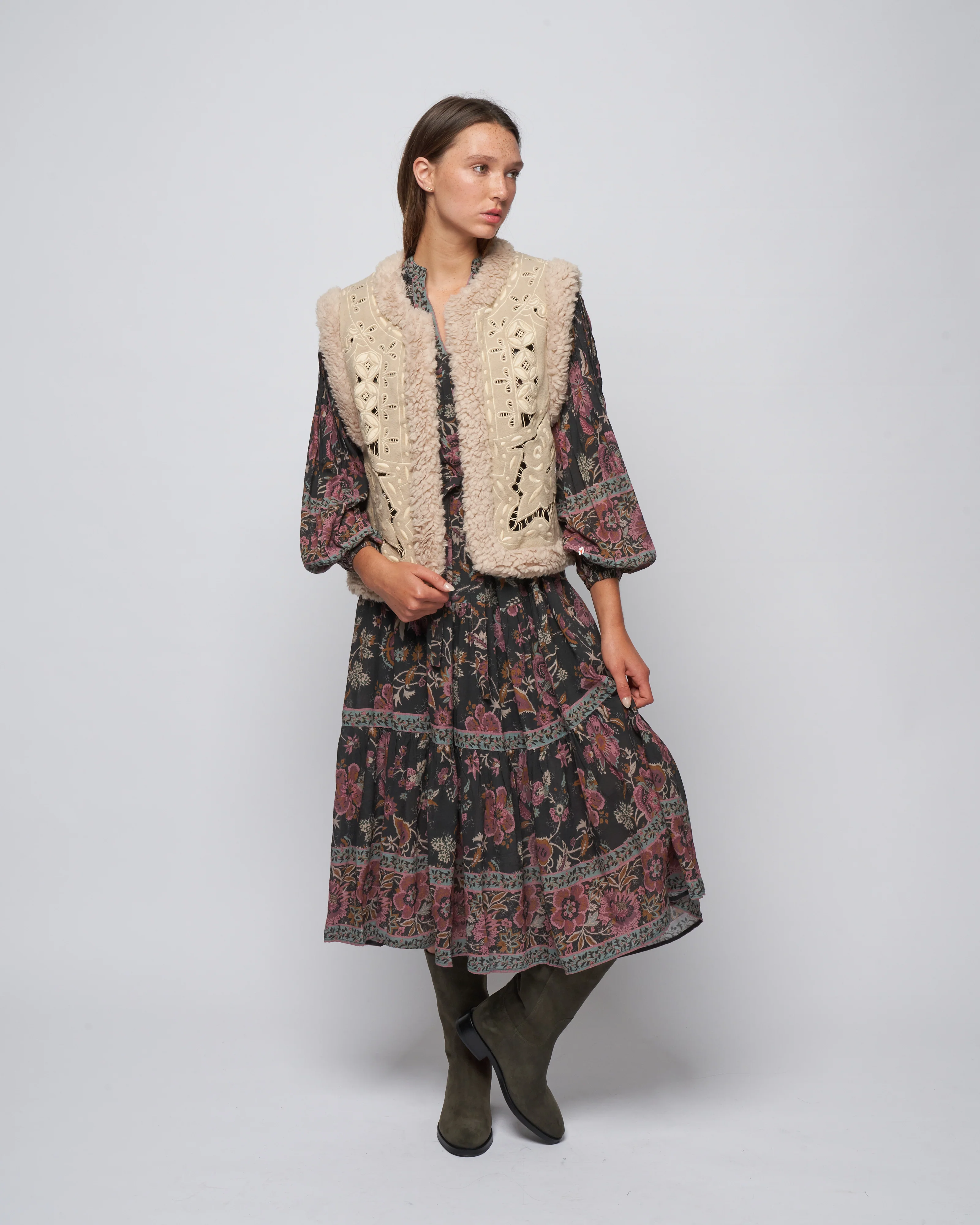 anita eyelet vest - oatmeal - Image 2