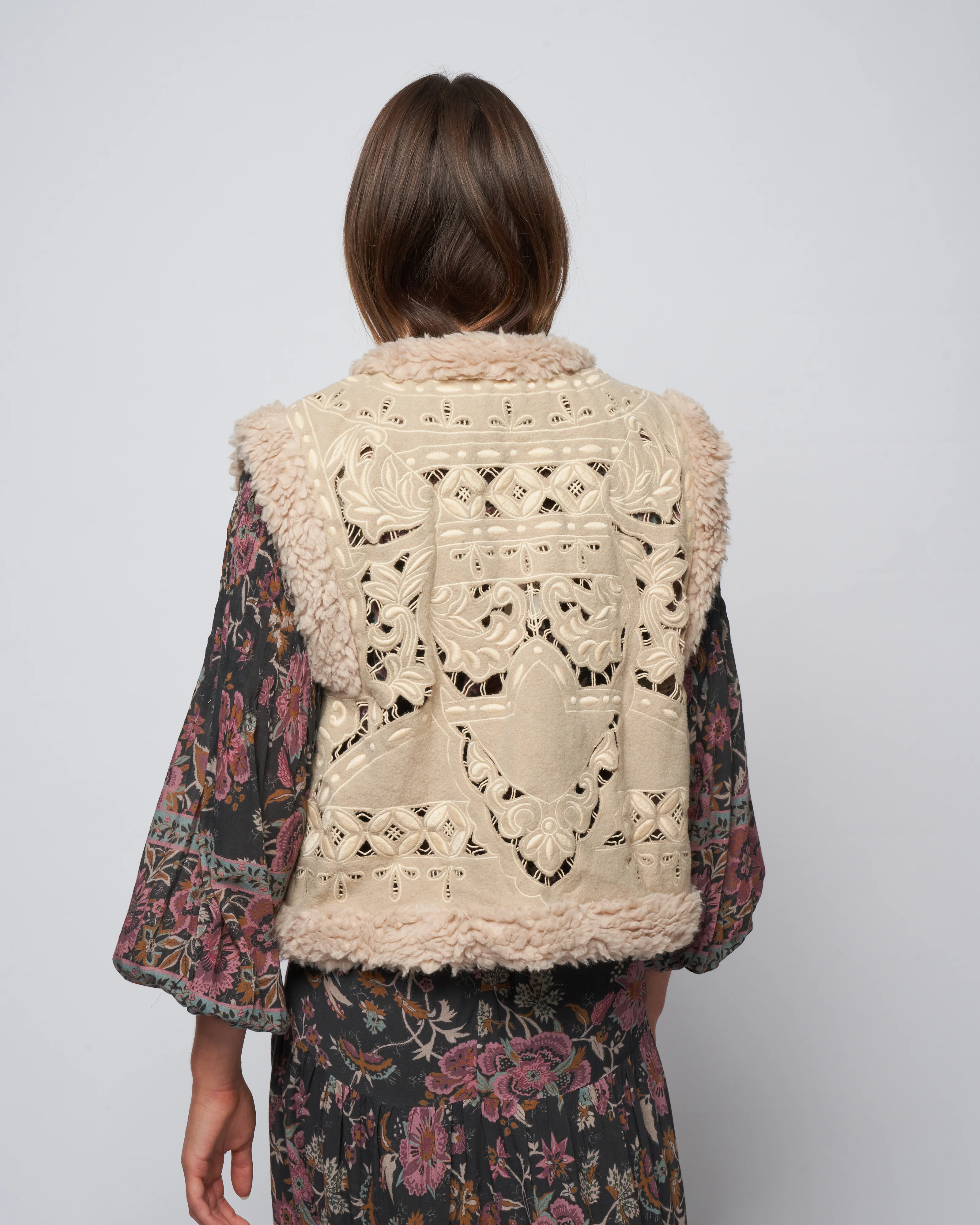 anita eyelet vest - oatmeal - Image 4