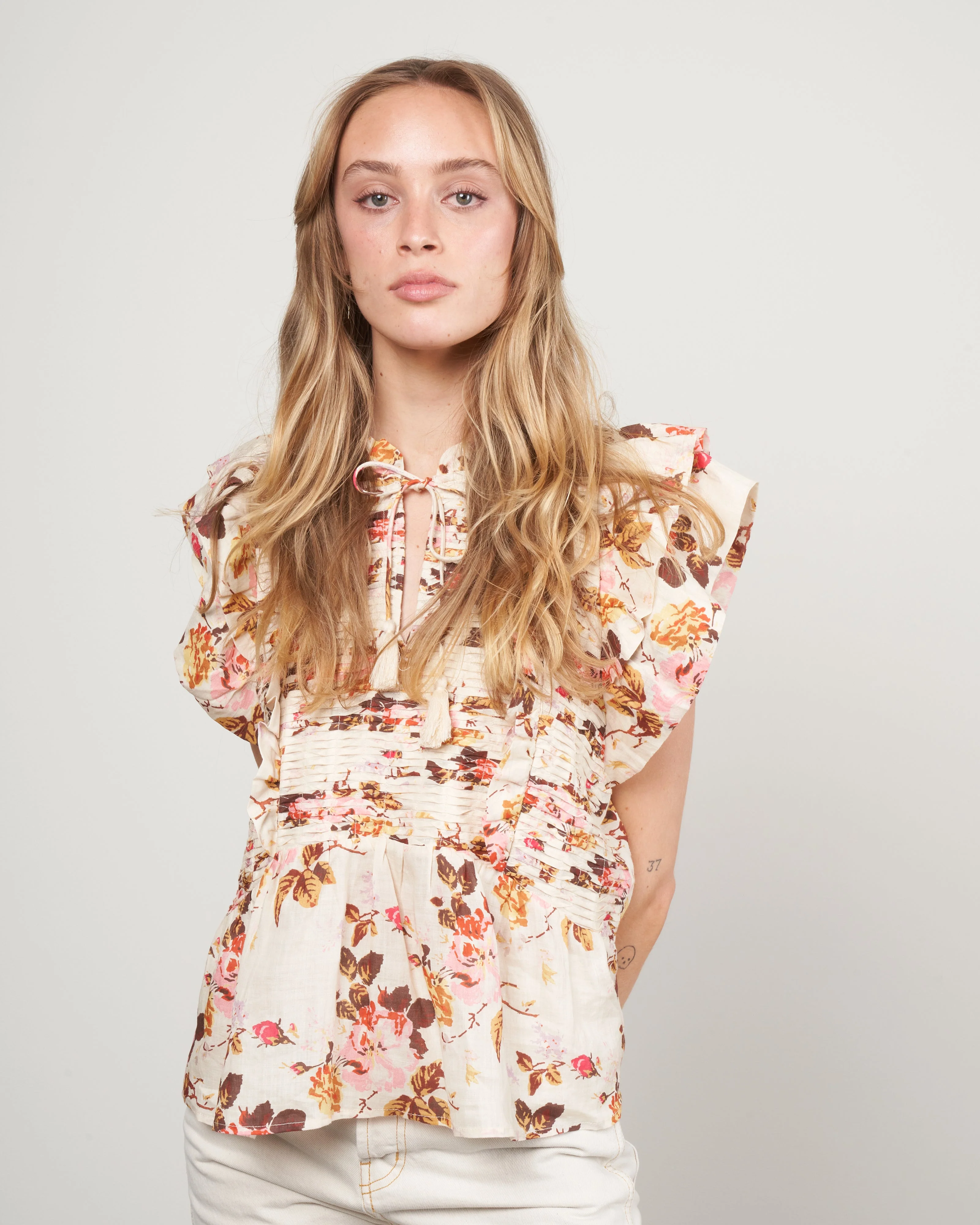 esme flutter sleeve top - cream - Image 2