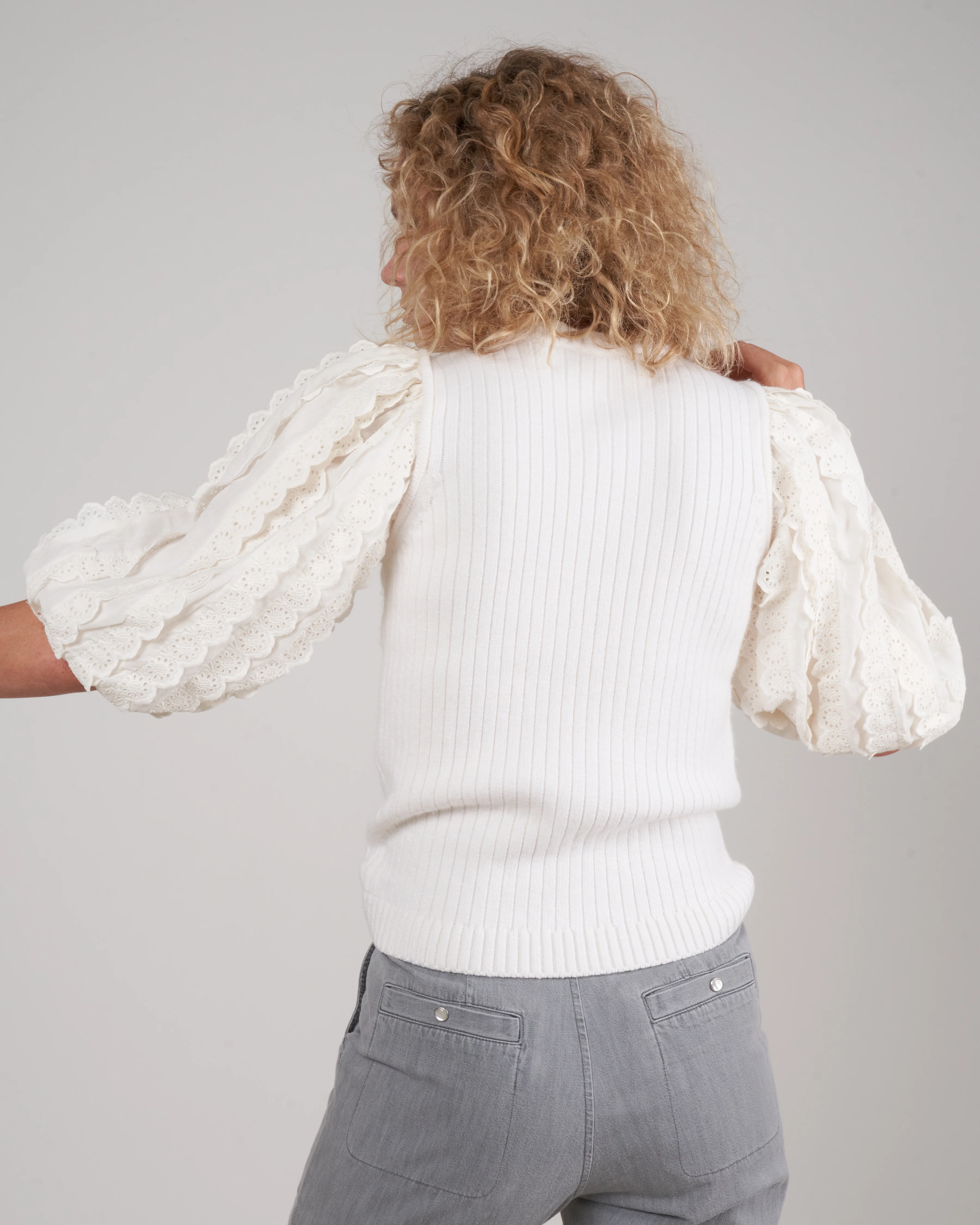 everleigh eyelet s/slv combo sweater- cream cream - Image 4