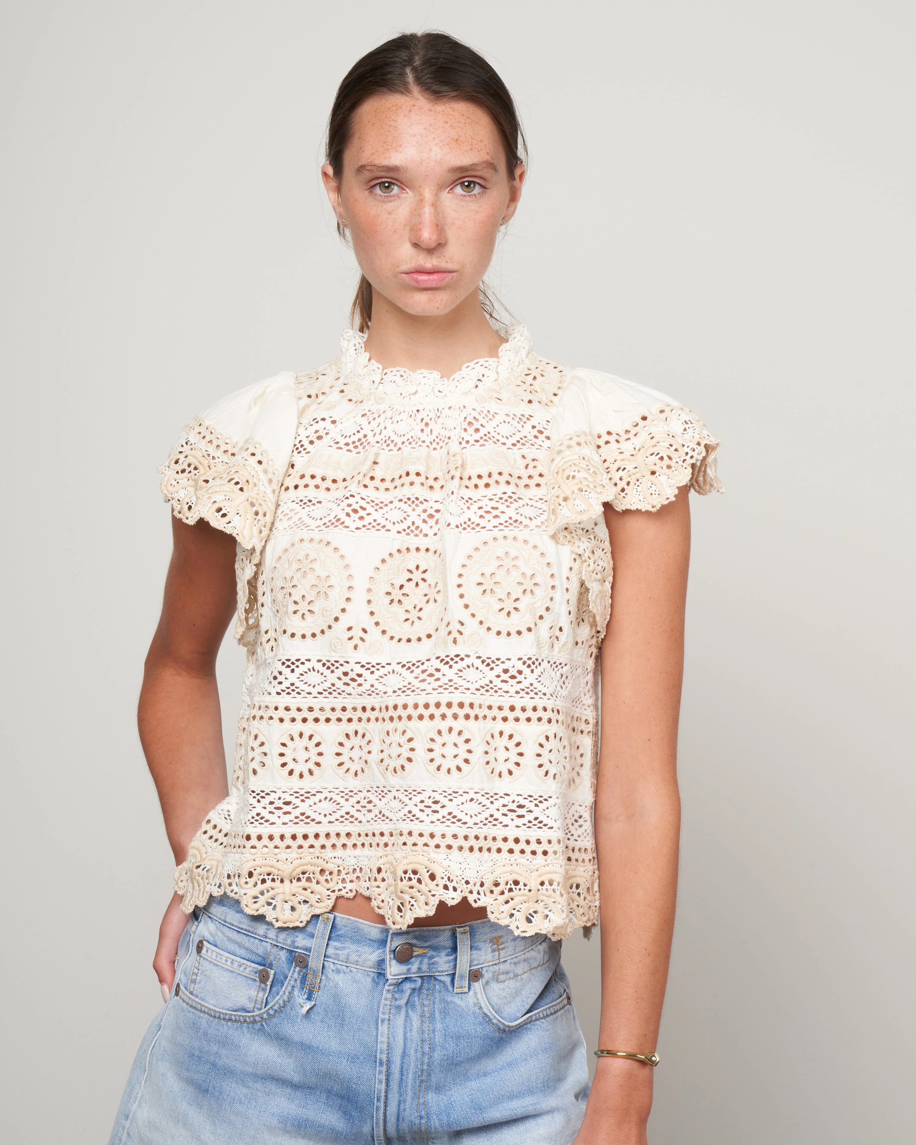 evie eyelet flutter slv top - cream - Image 2