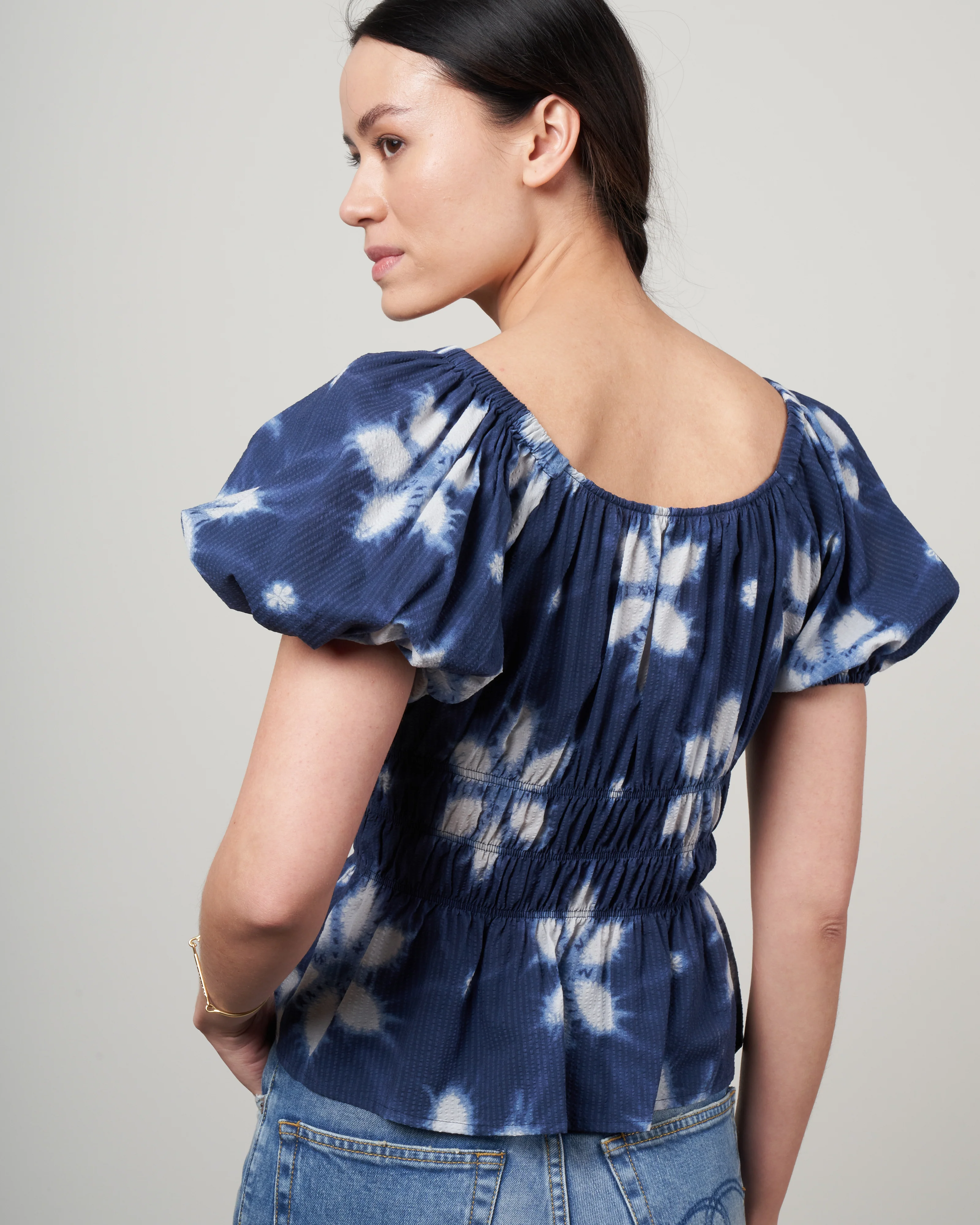 isla print puff sleeve top - navy - Image 4