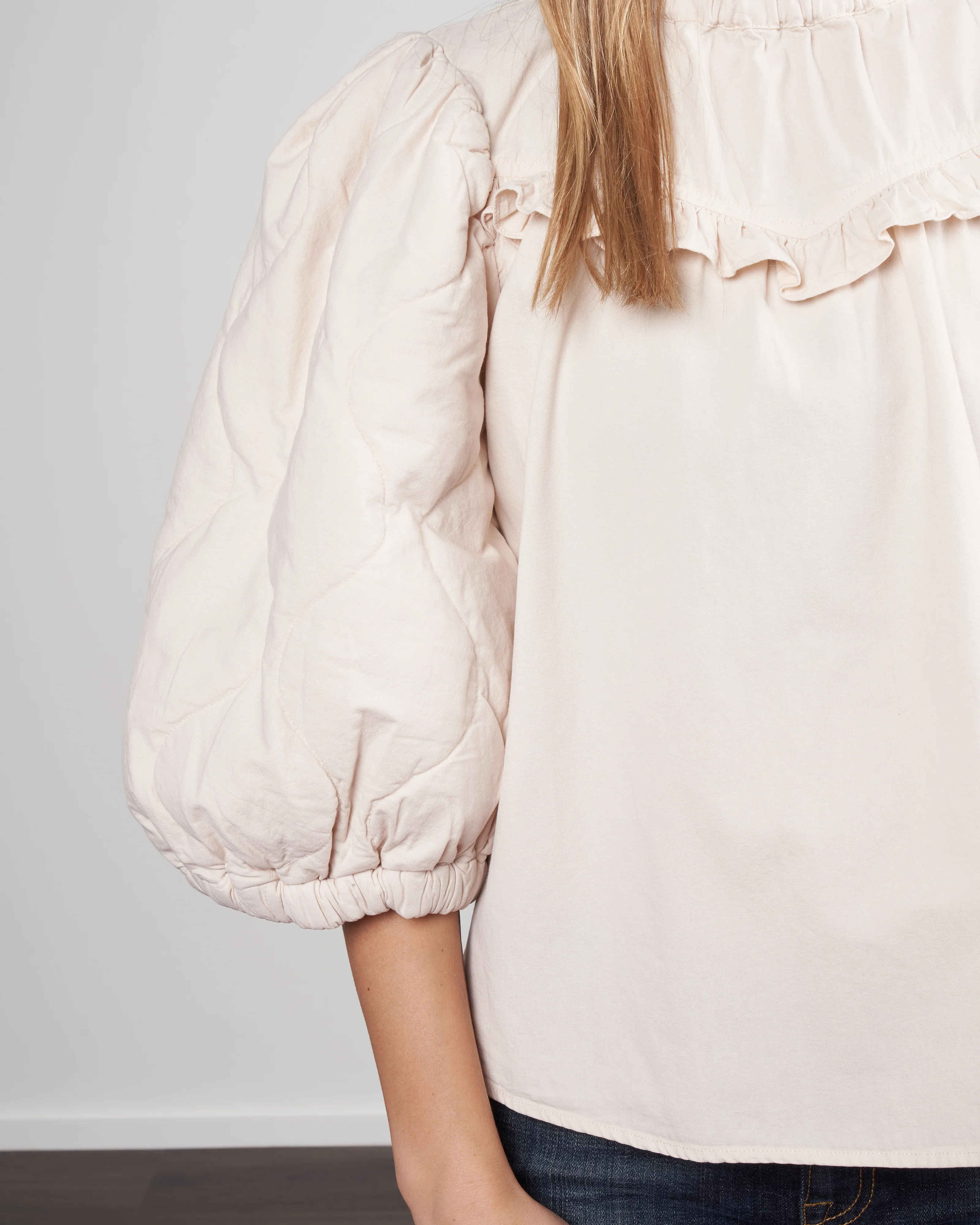 layla quilted puff slv top - barley - Image 5