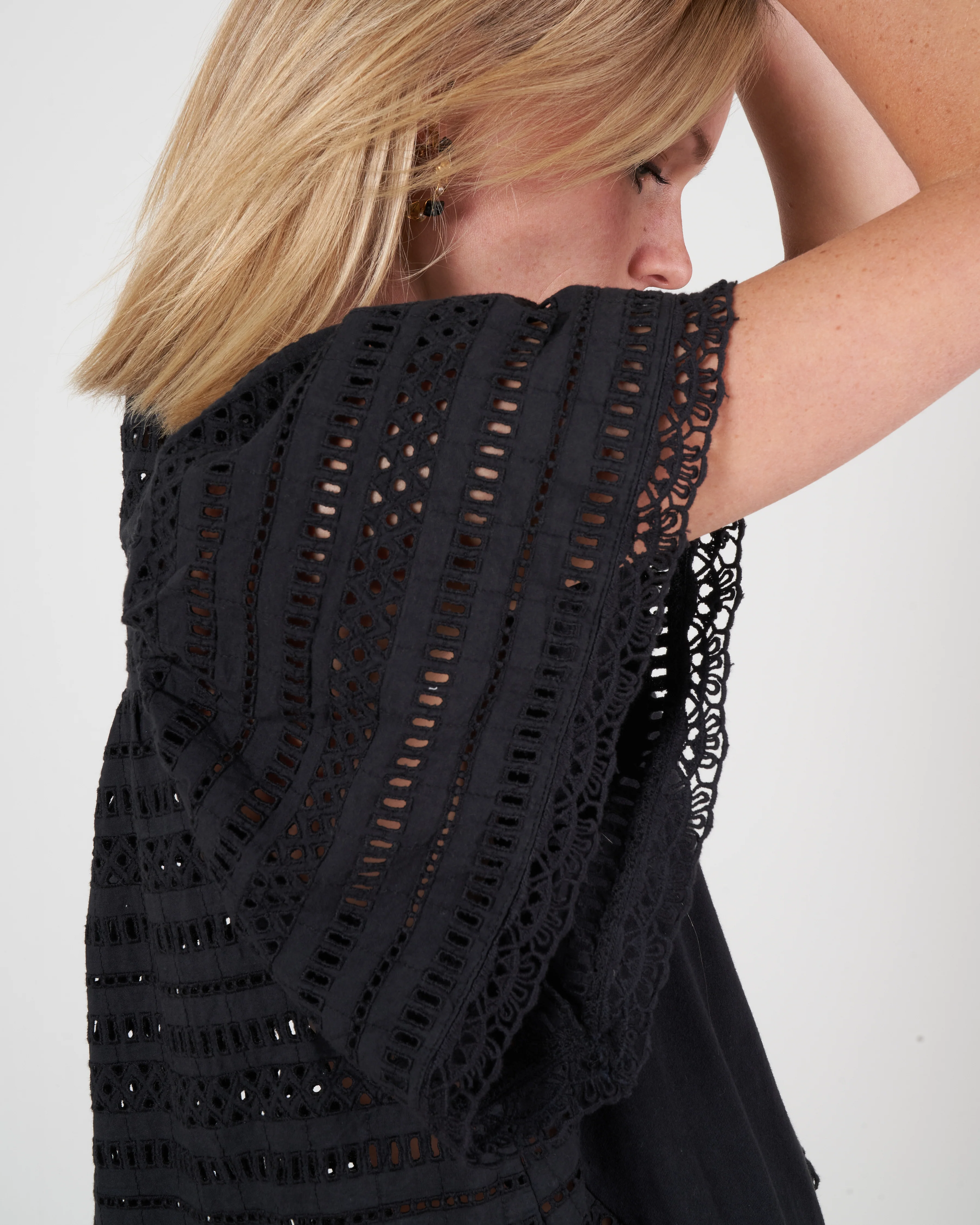 lina eyelet s/slv t-shirt- black black - Image 4