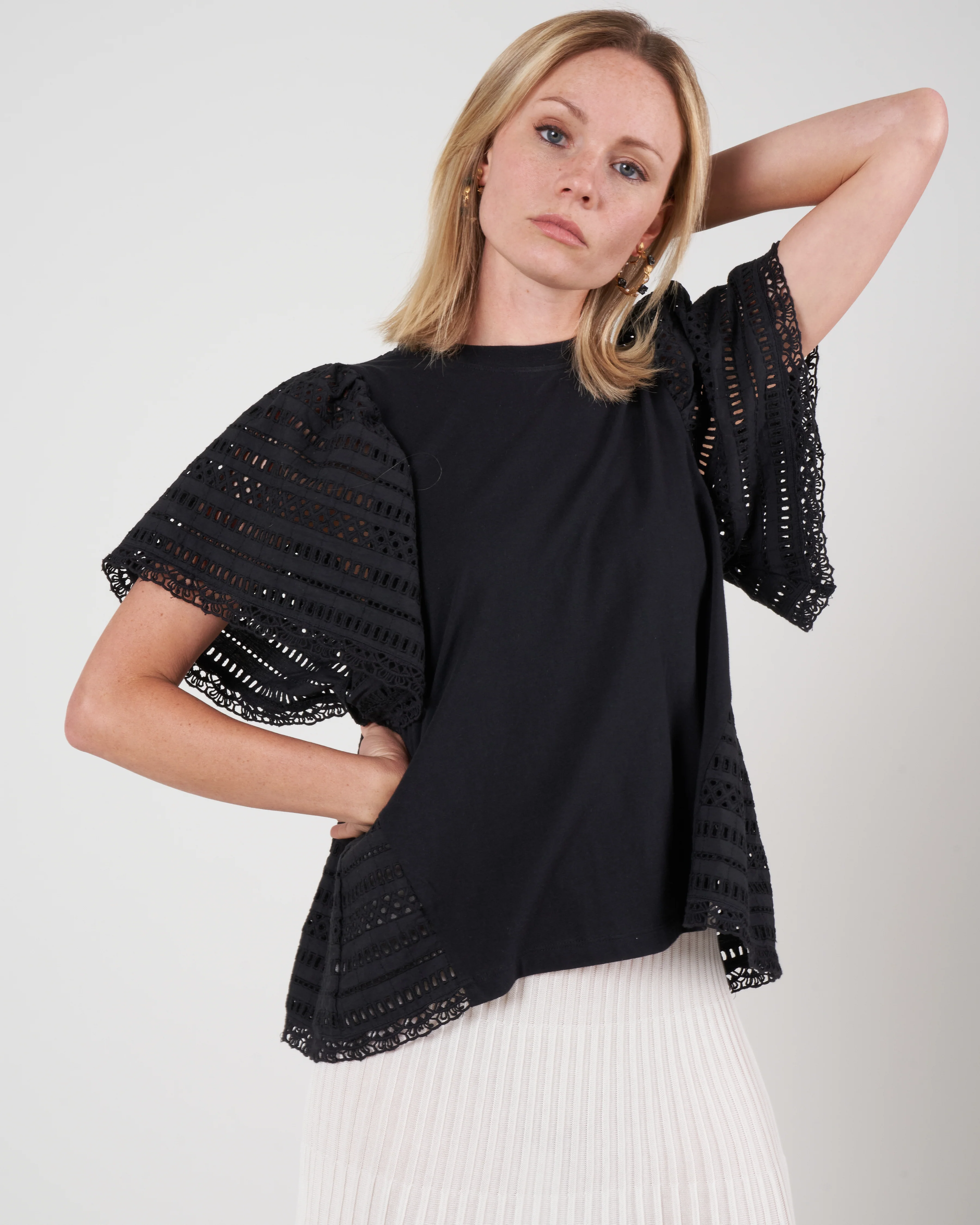 lina eyelet s/slv t-shirt- black black - Image 5