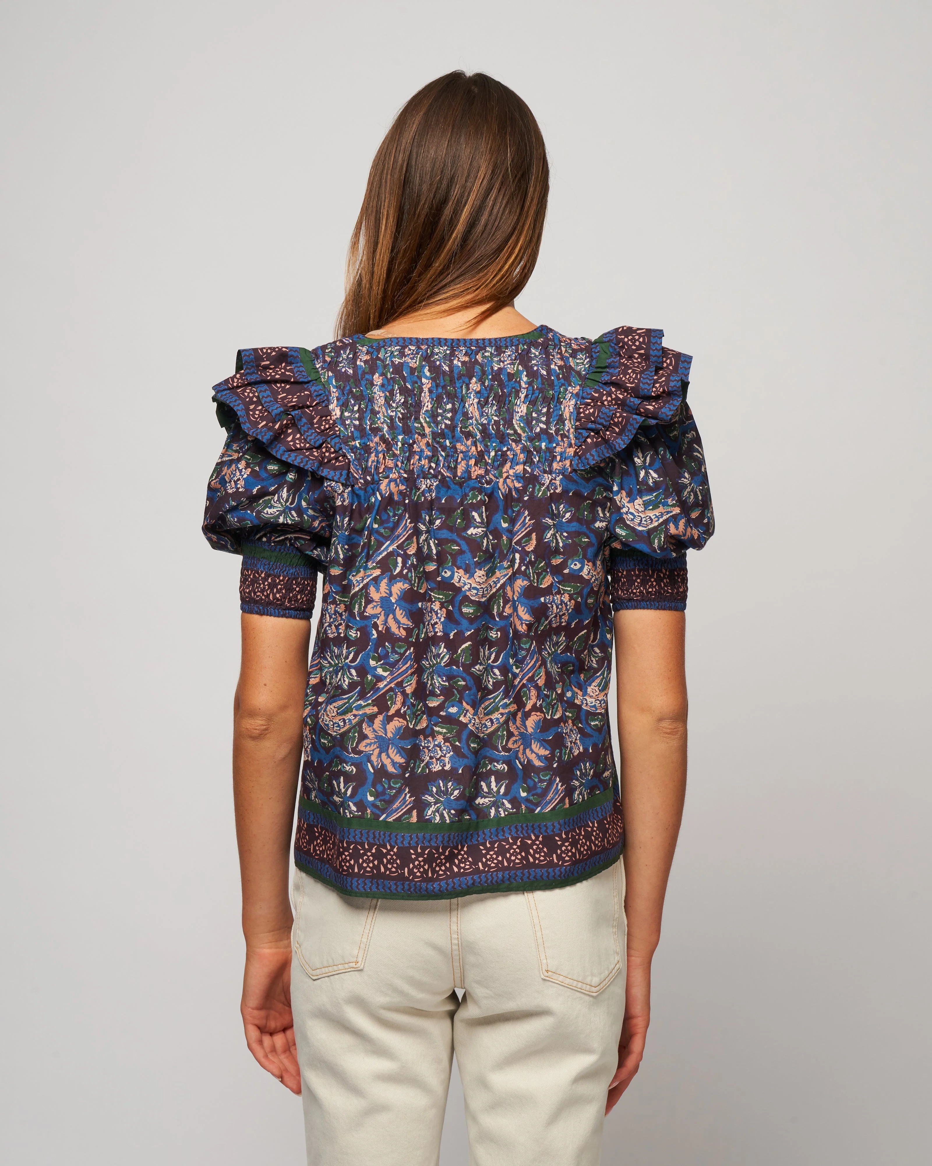 noah print puff slv pintucked top - navy - Image 4