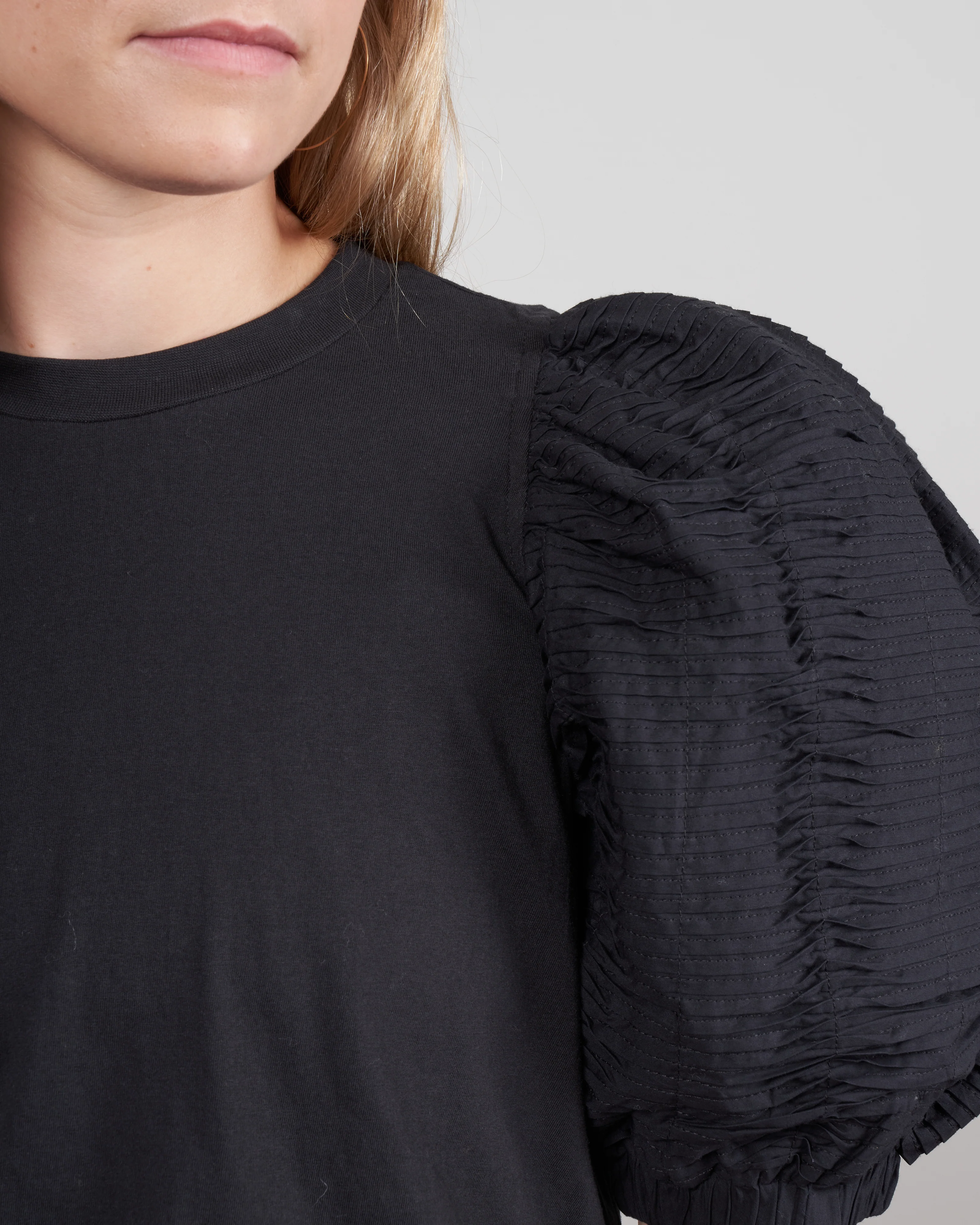 rene cotton puff sleeve t shirt - black - Image 5