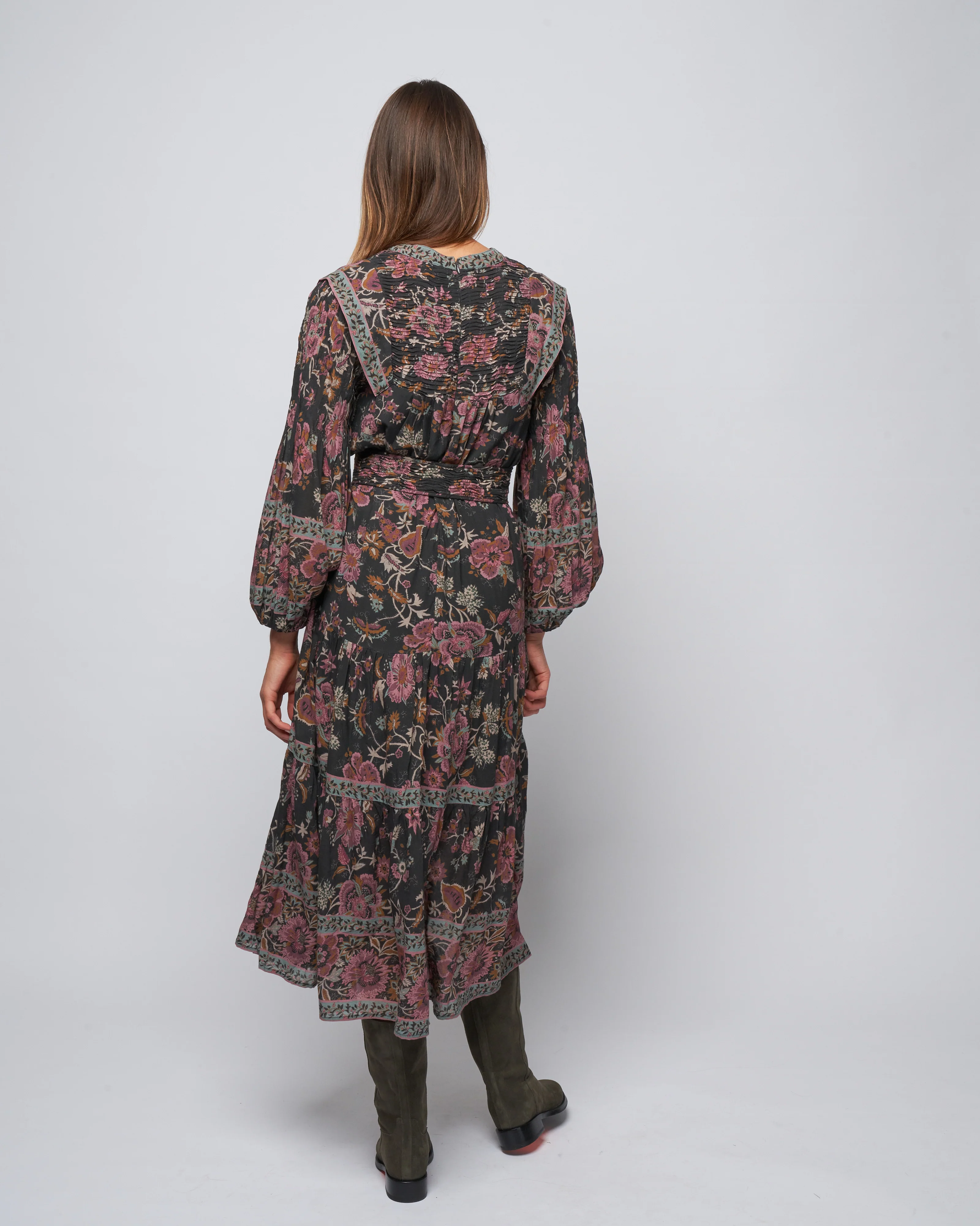 tess print l/slv pintucked dress - black - Image 4