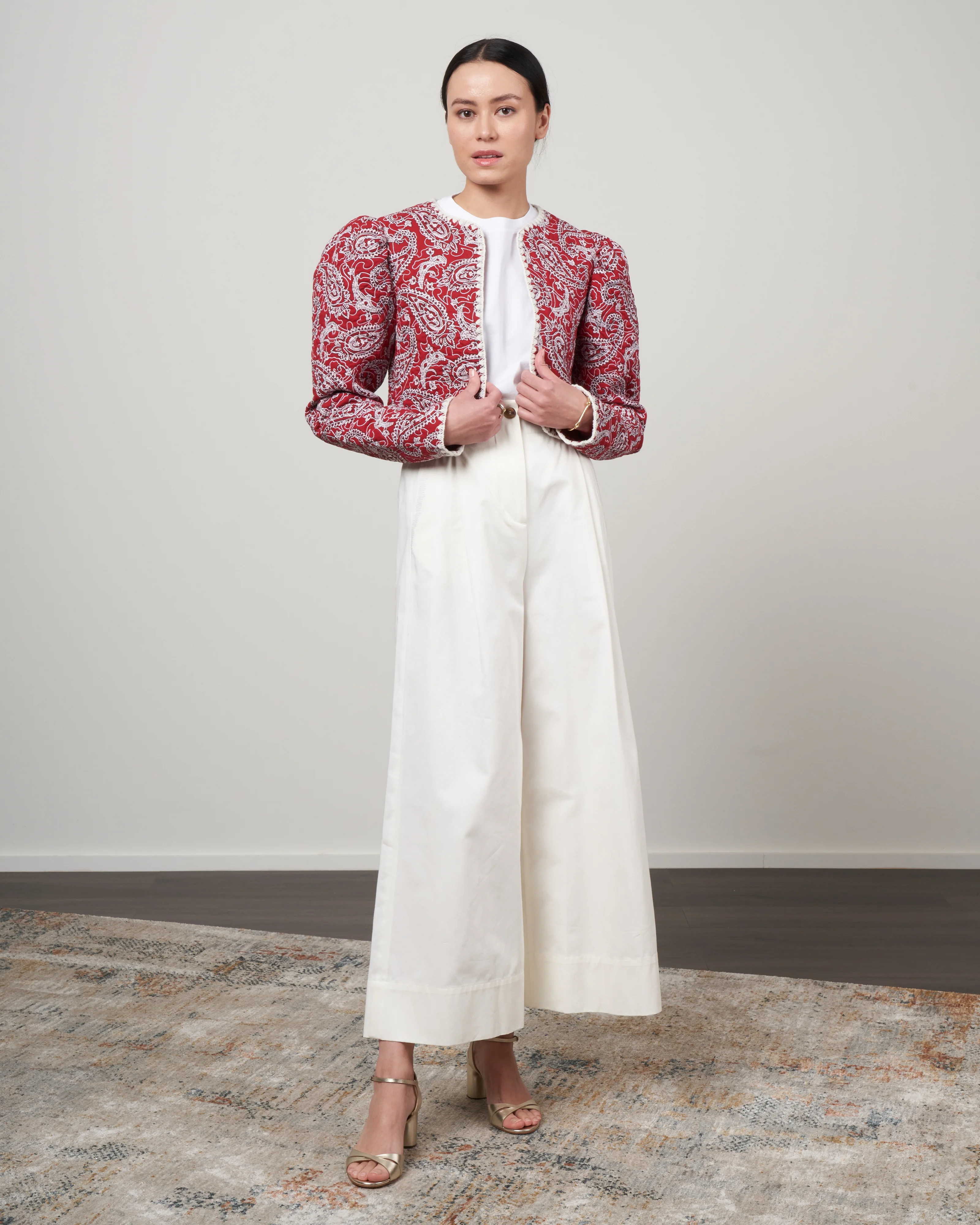 theodora paisley quilted cropped jacket - red - Image 2