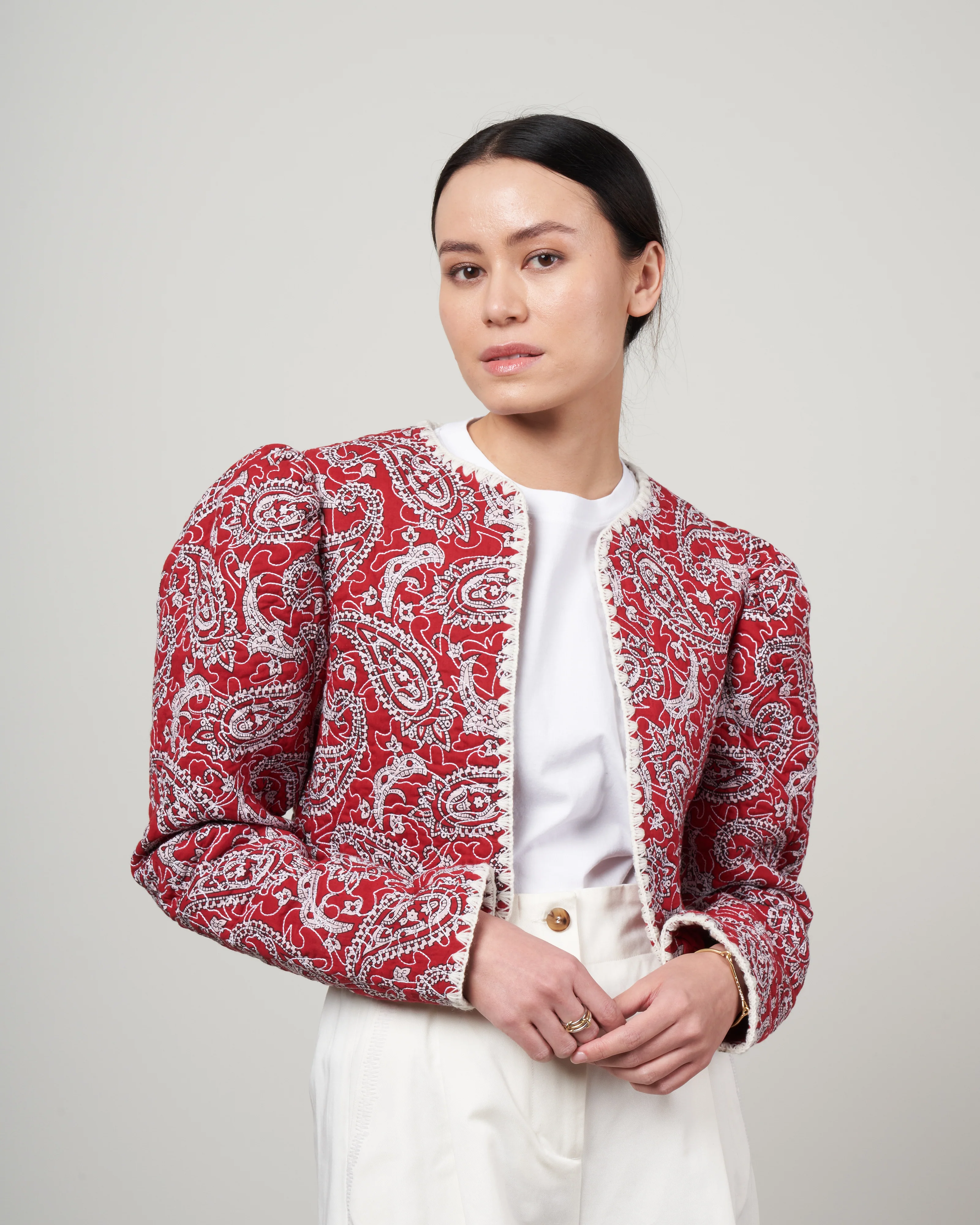 theodora paisley quilted cropped jacket - red - Image 3