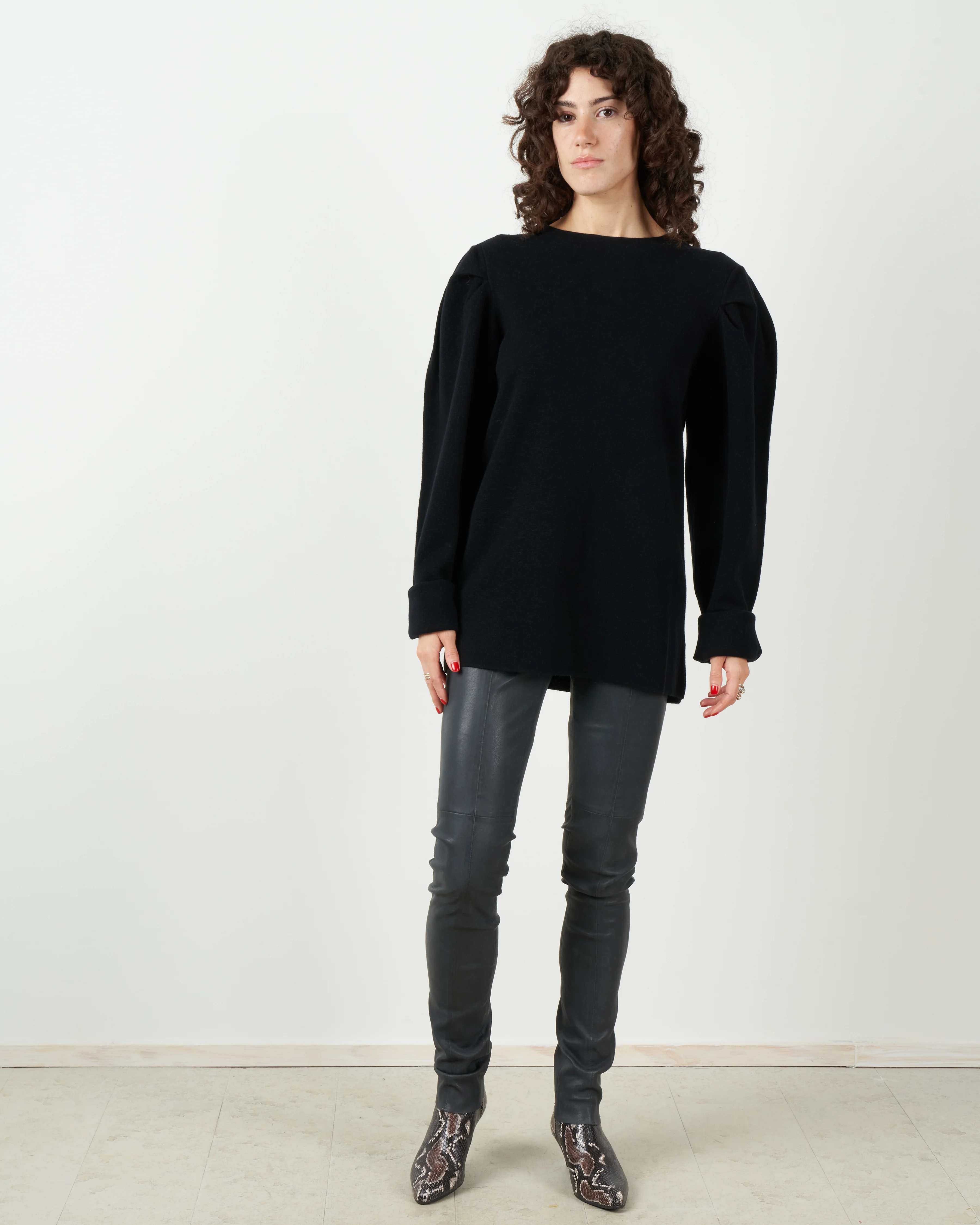 puff-sleeve pullover - black - Image 4