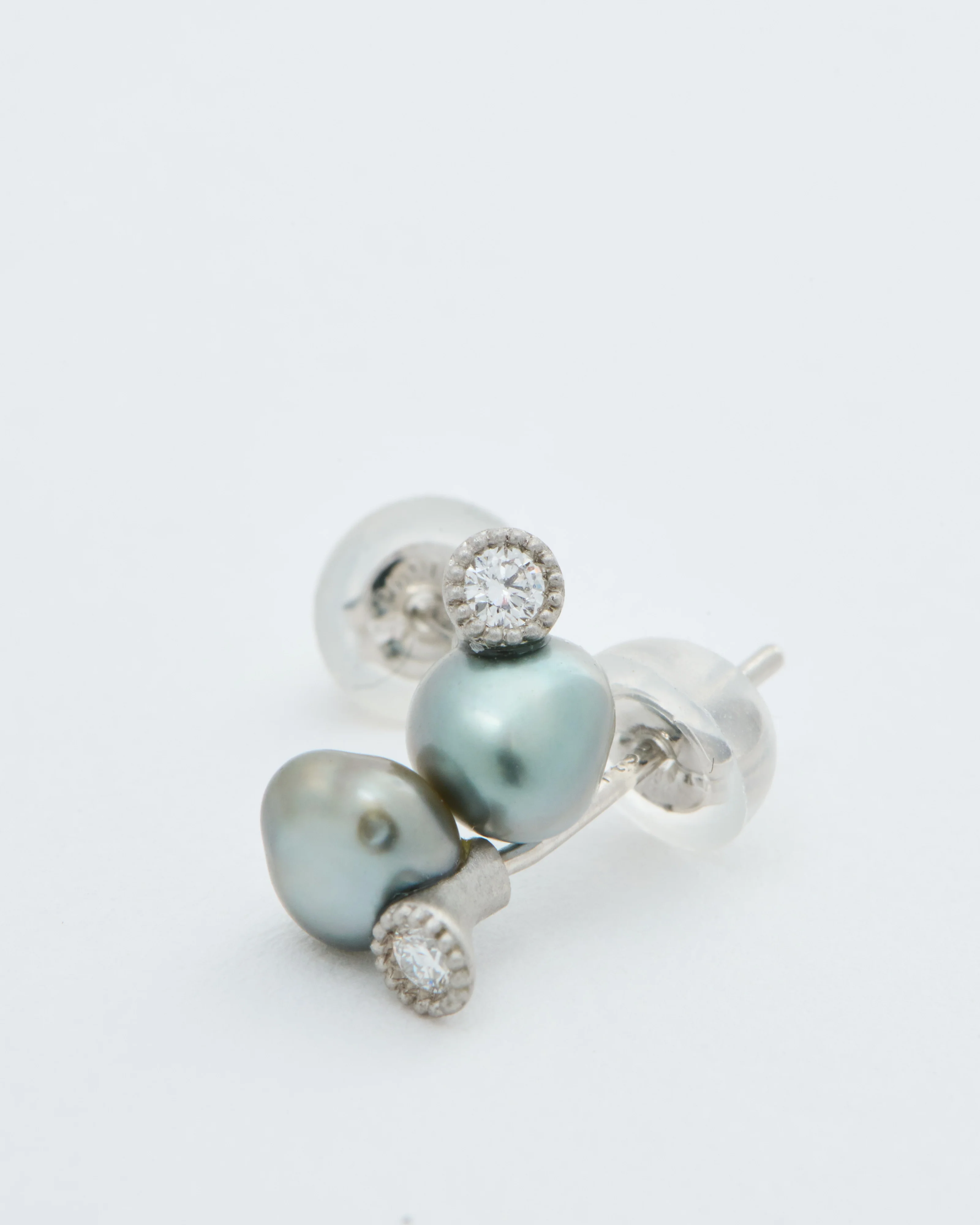 baby kidney pearl earrings - Image 2