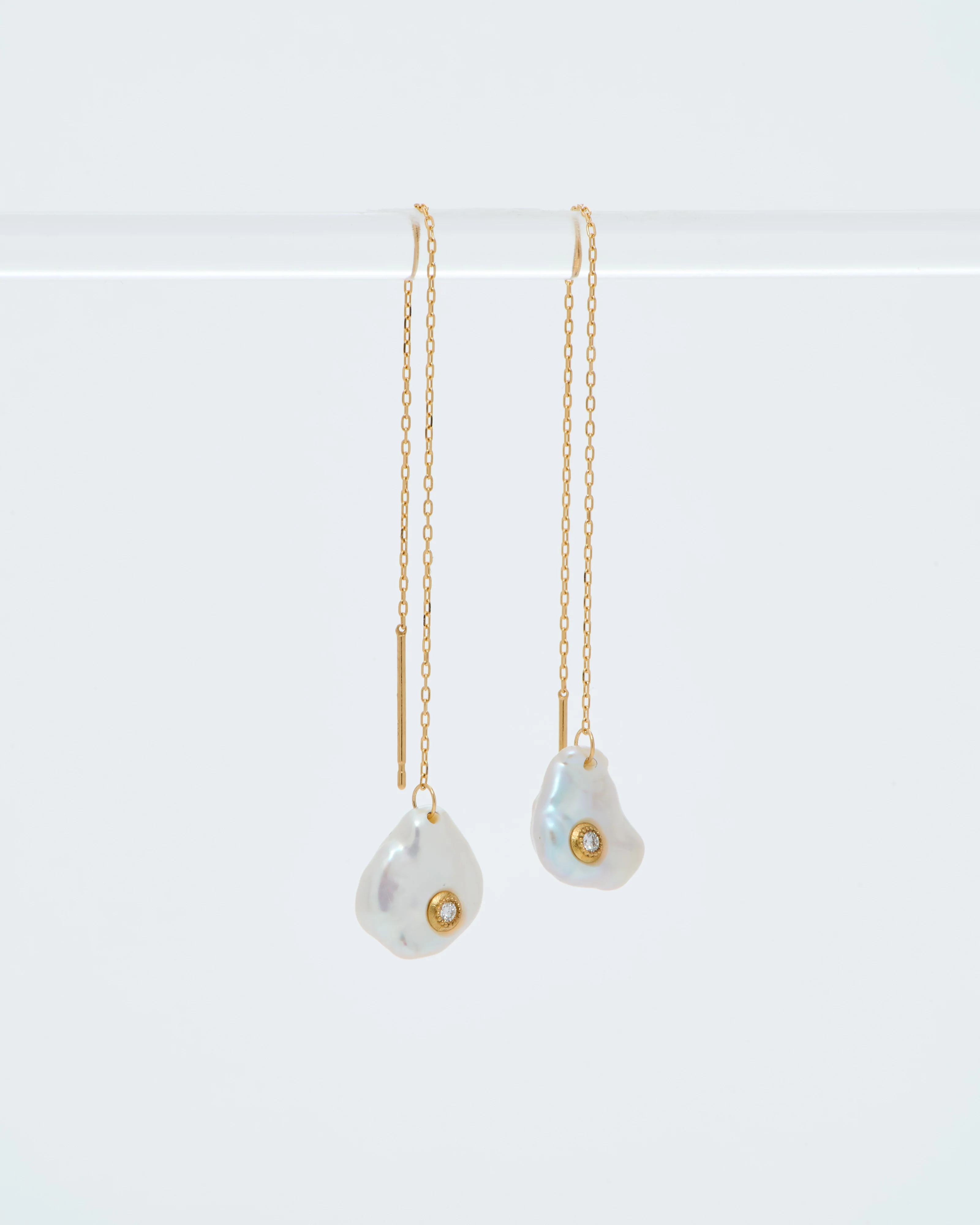 petal pearl chain earrings - Image 5
