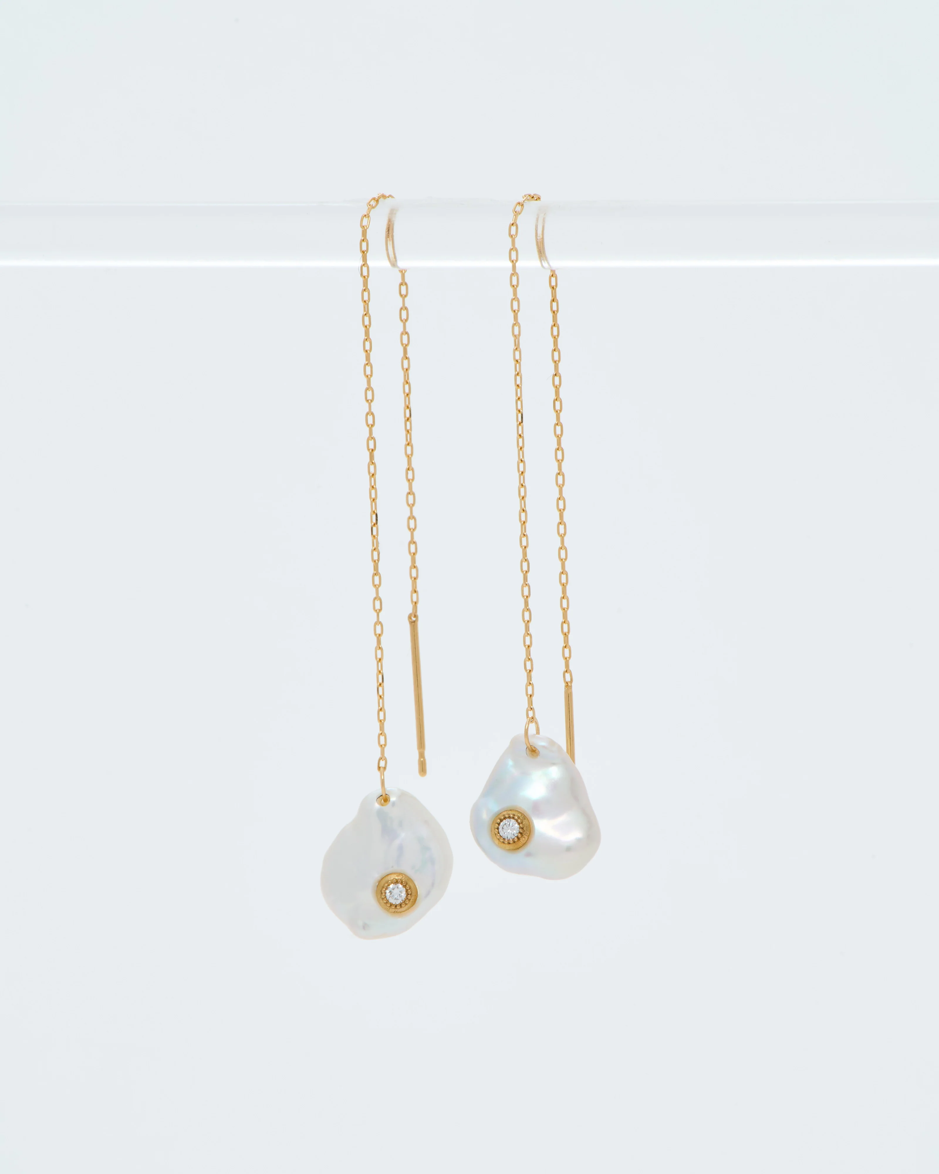 petal pearl chain earrings - Image 6