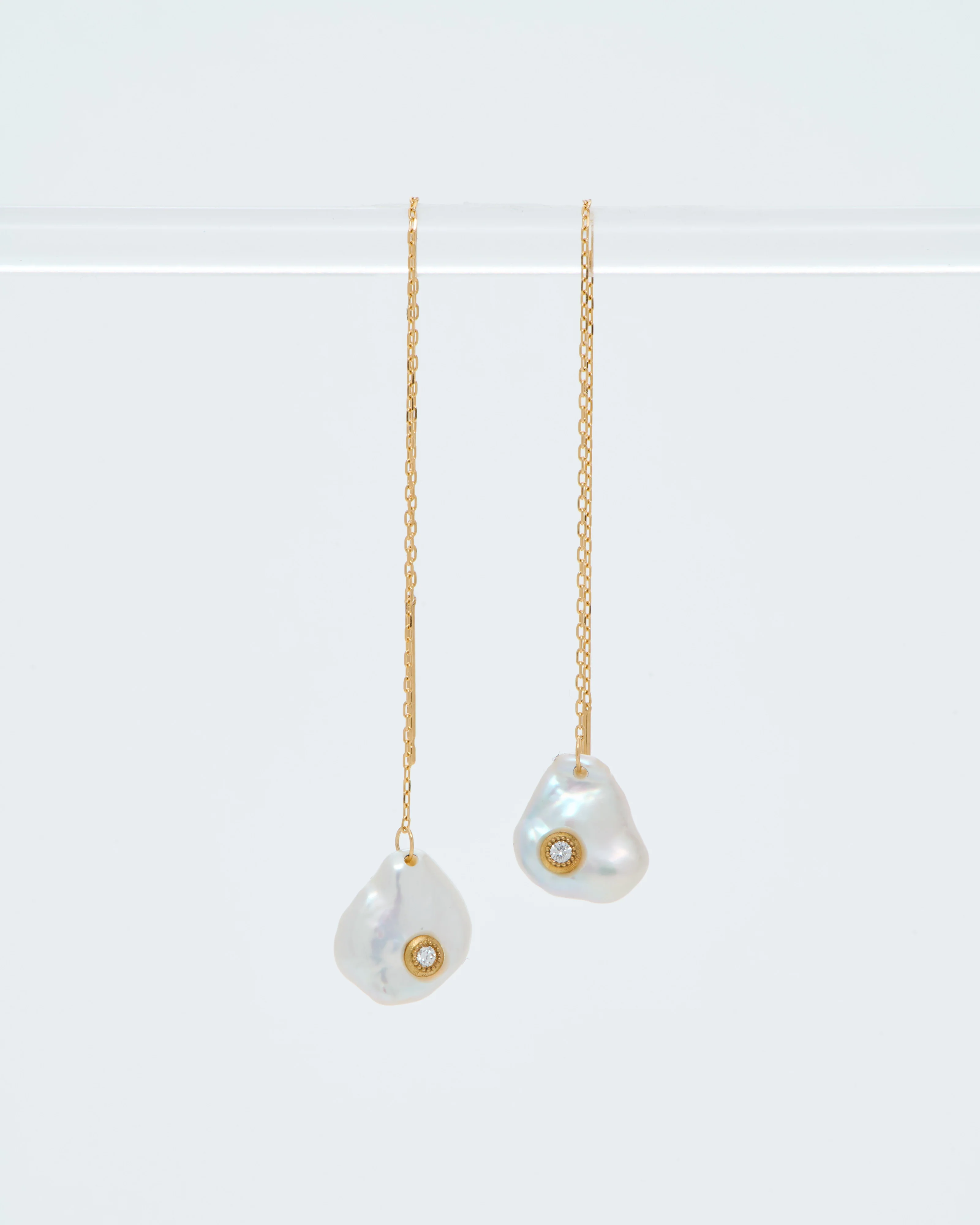 petal pearl chain earrings - Image 7