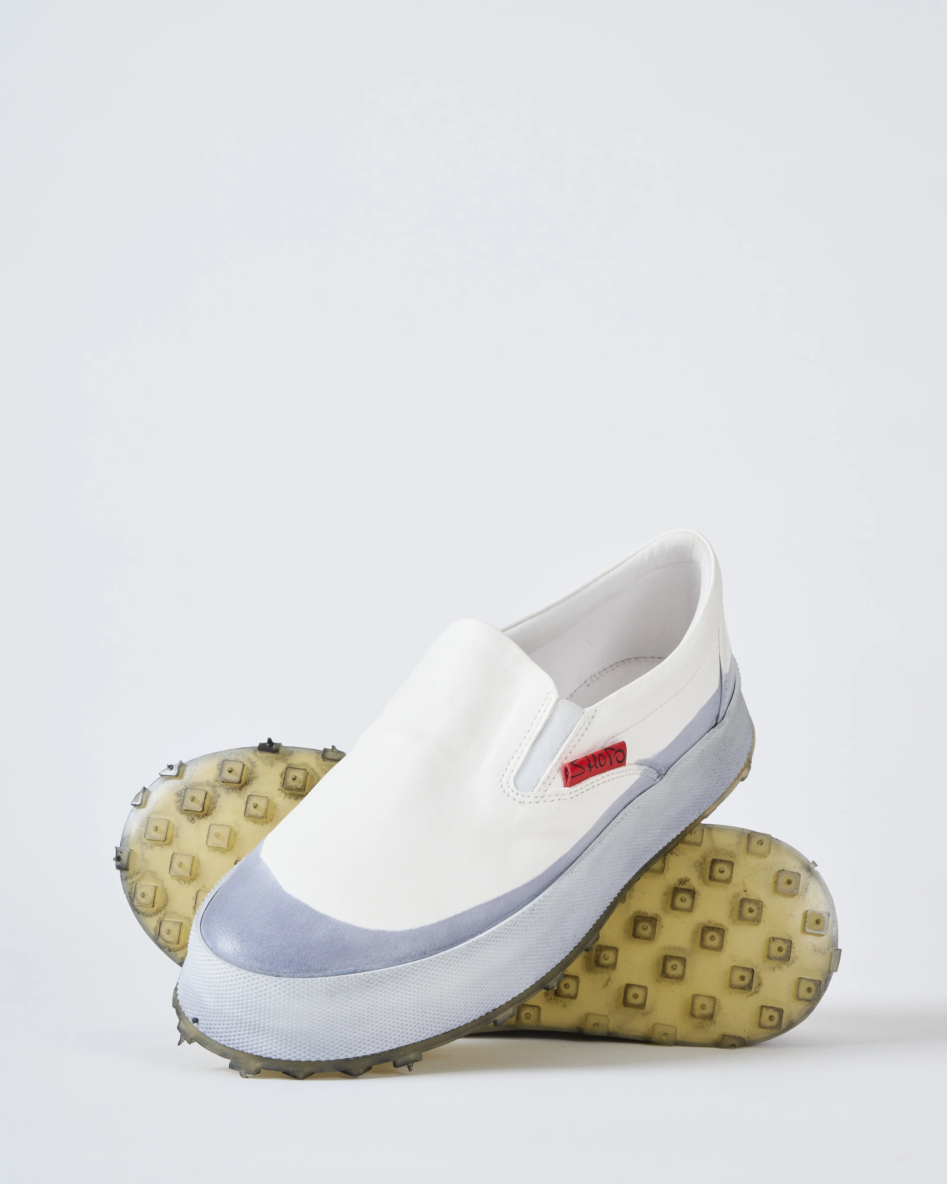 pull-on sneaker - Image 4
