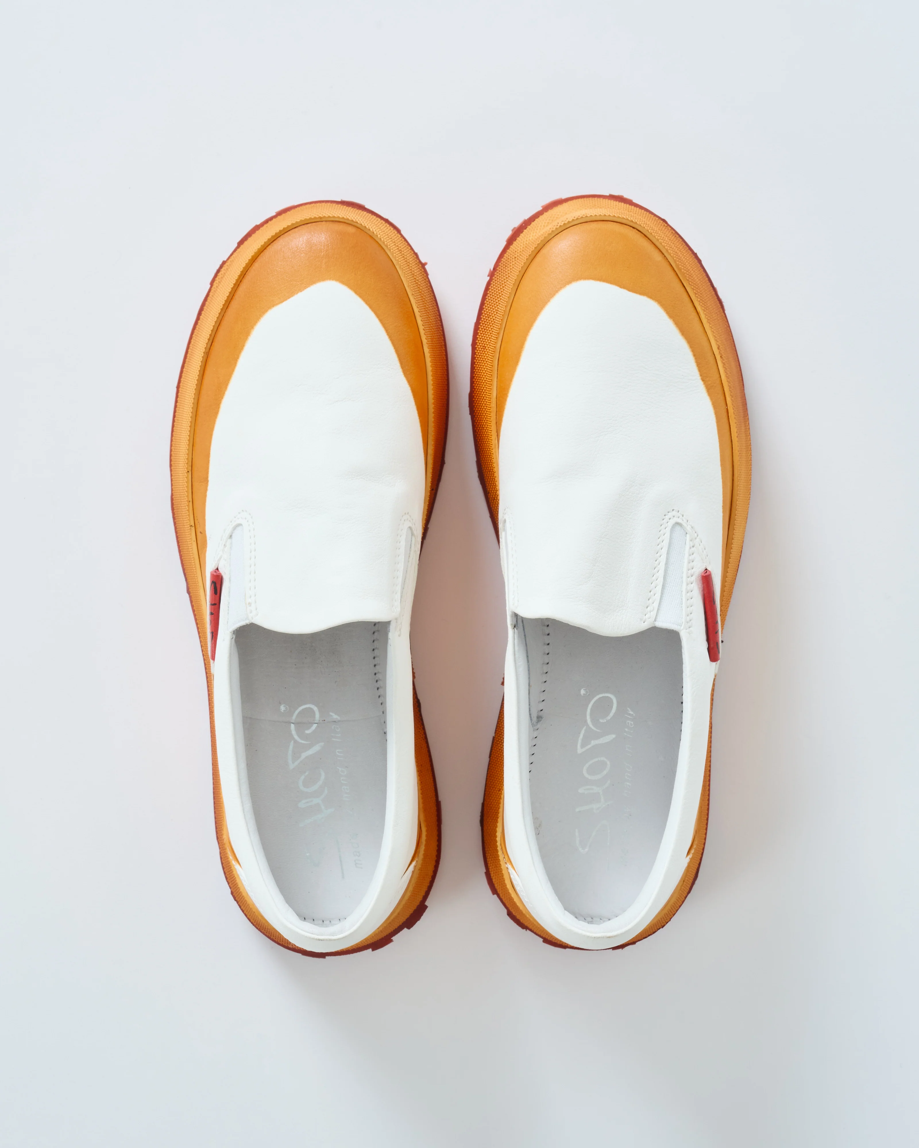 pull-on sneaker - Image 4