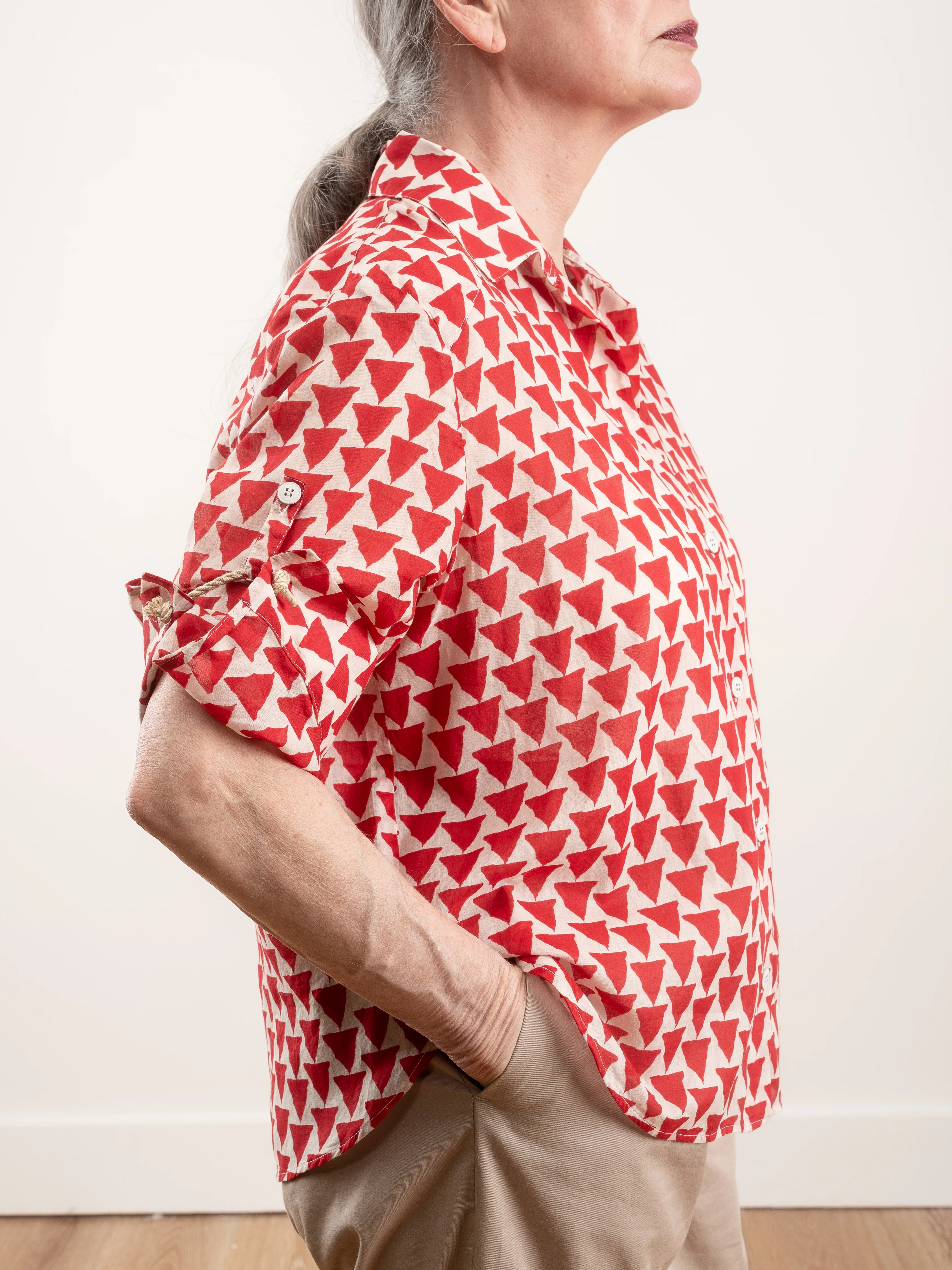 damla shirt - red triangle - Image 3
