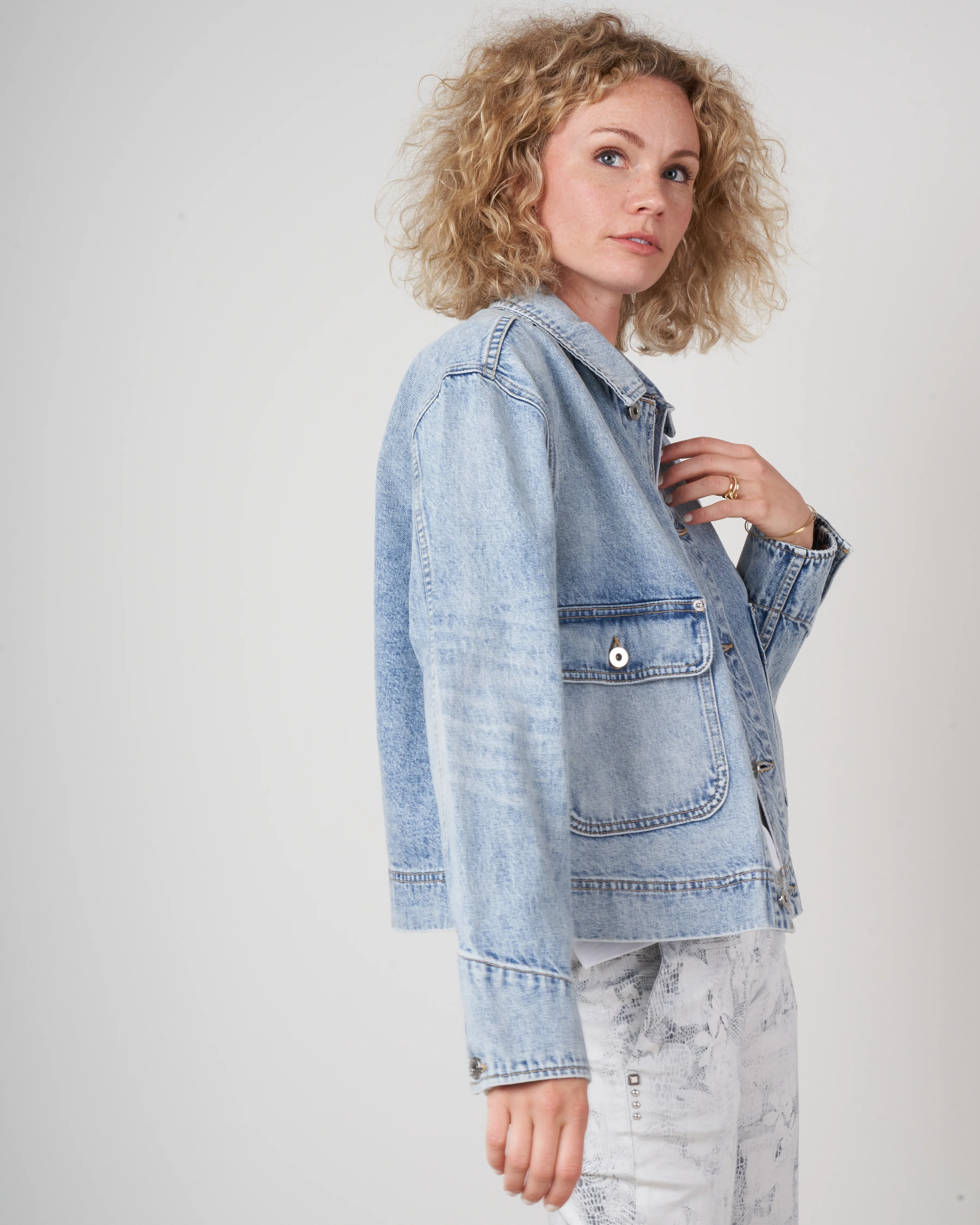 new thompson oversize denim jacket - crosby - Image 3