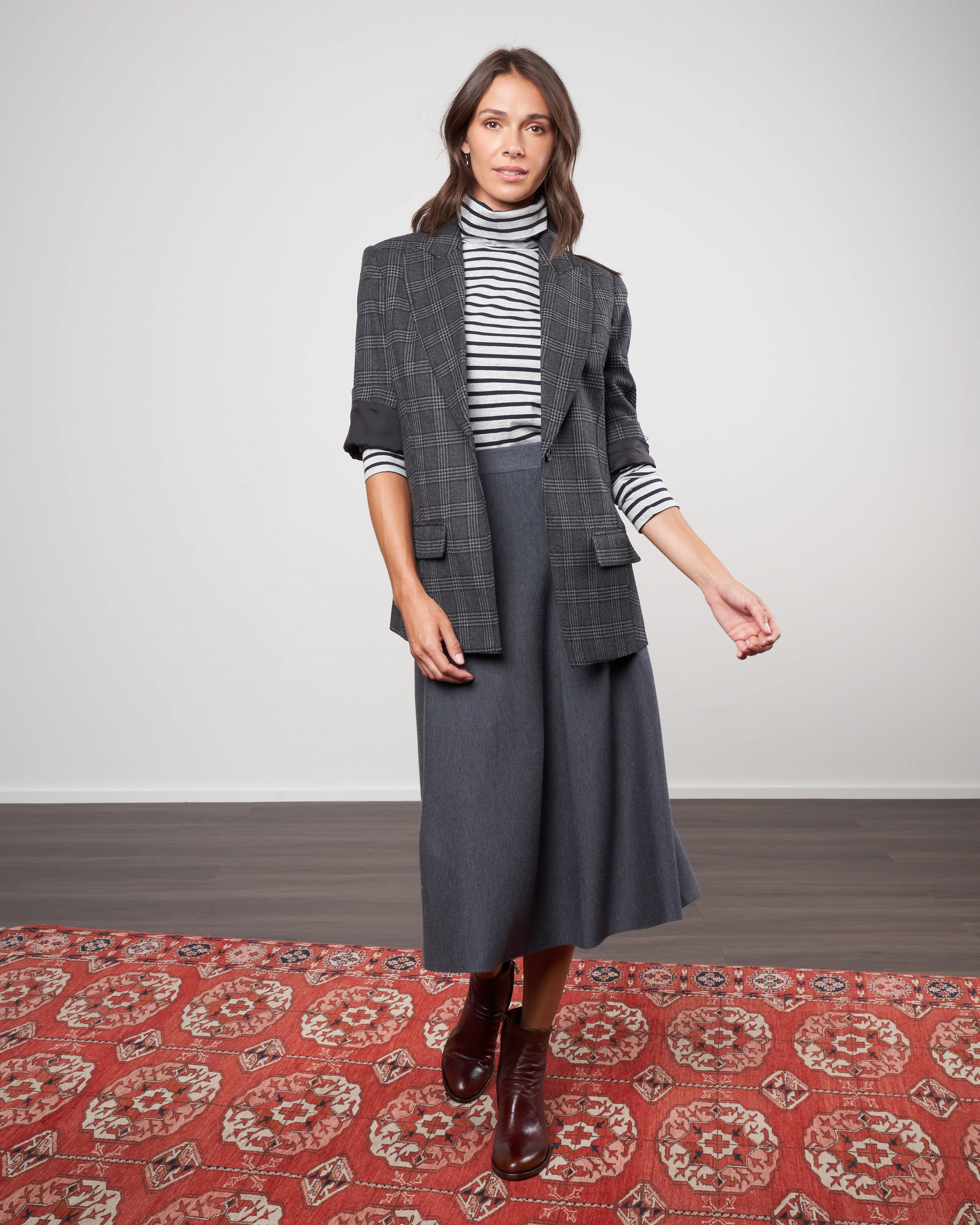 3/4 sleeve blazer - charcoal glen check - Image 2