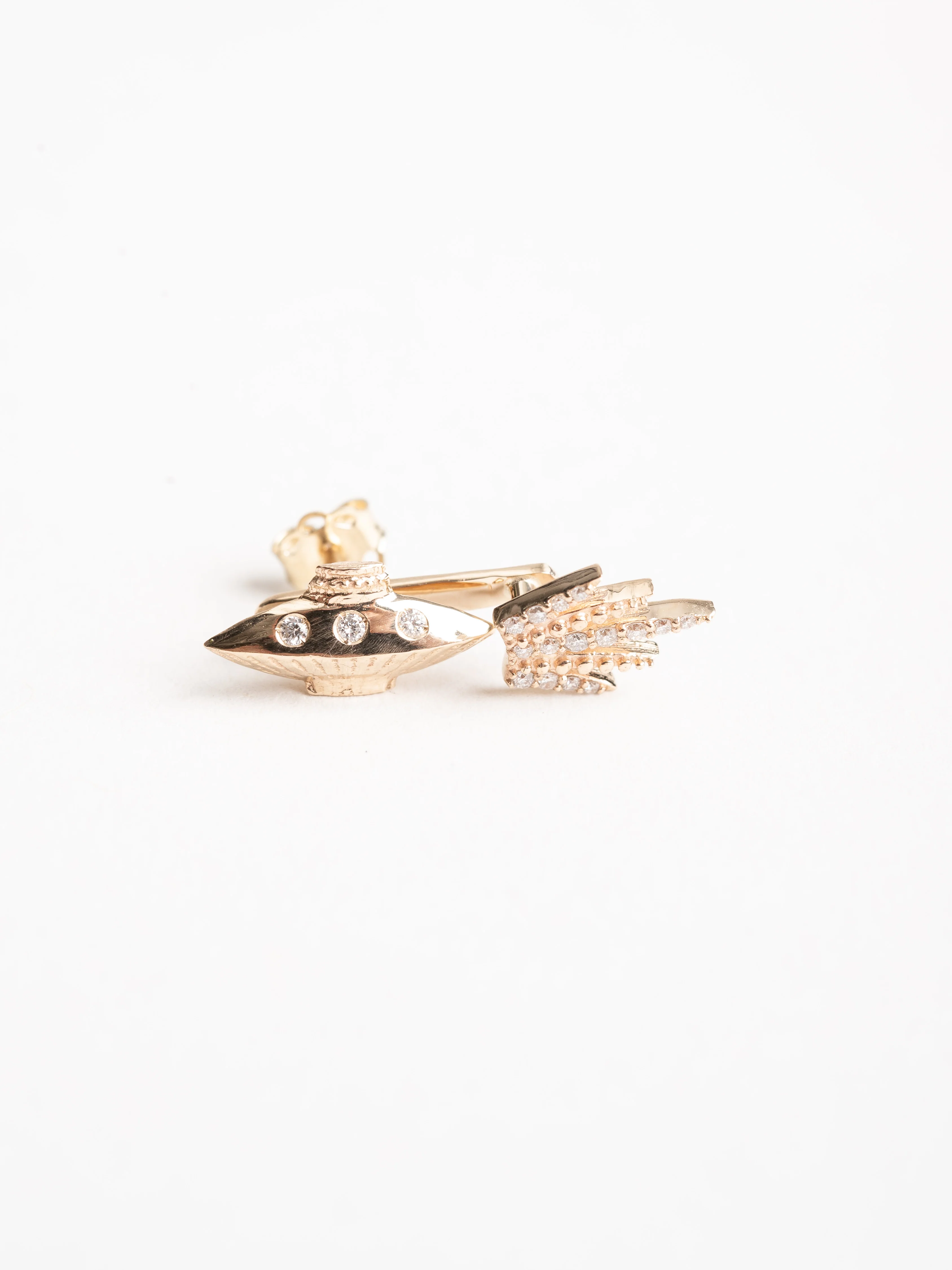 tender abduction diamond single earring - Image 3