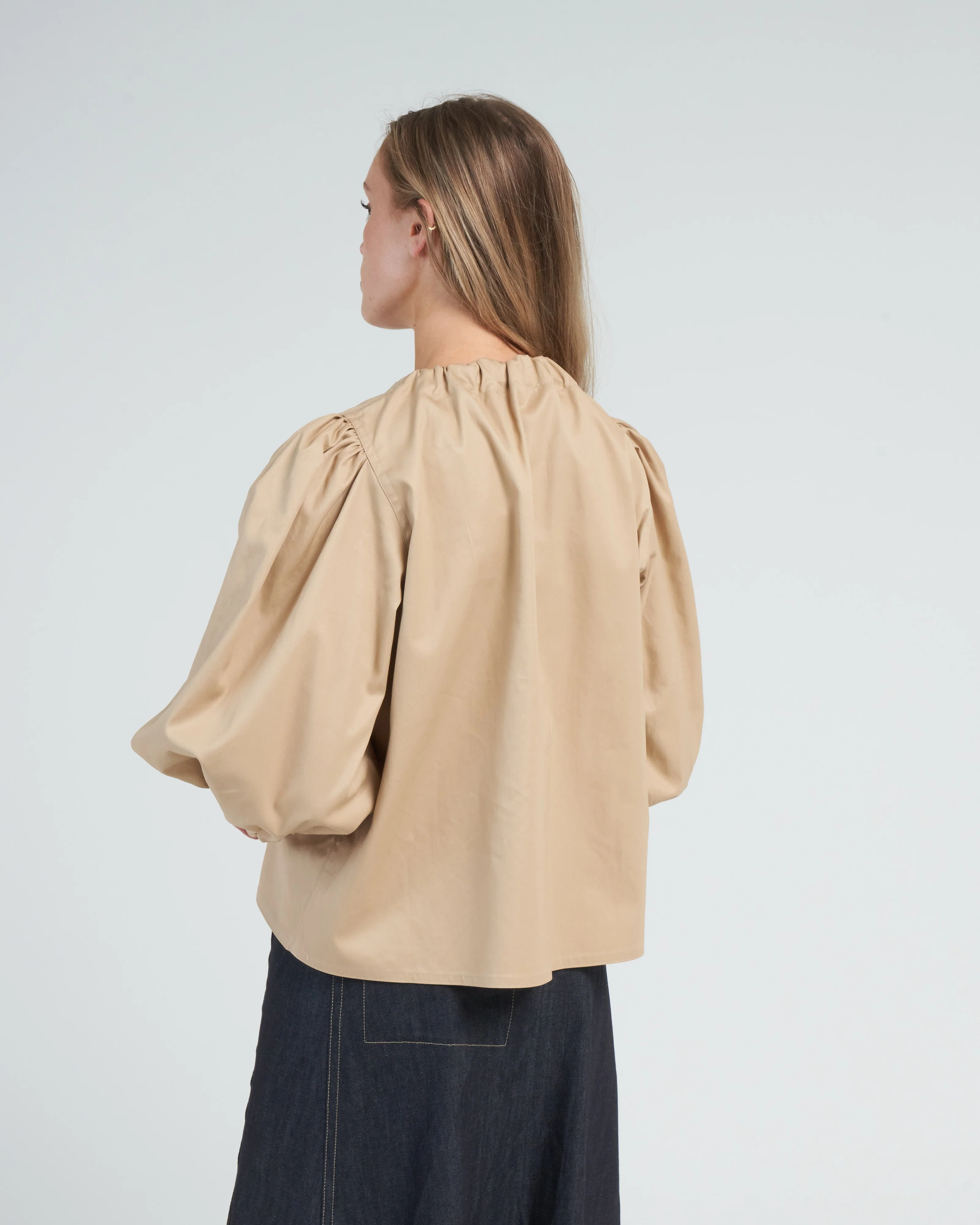 light twill gathered neck and sleeve top - desert - Image 4
