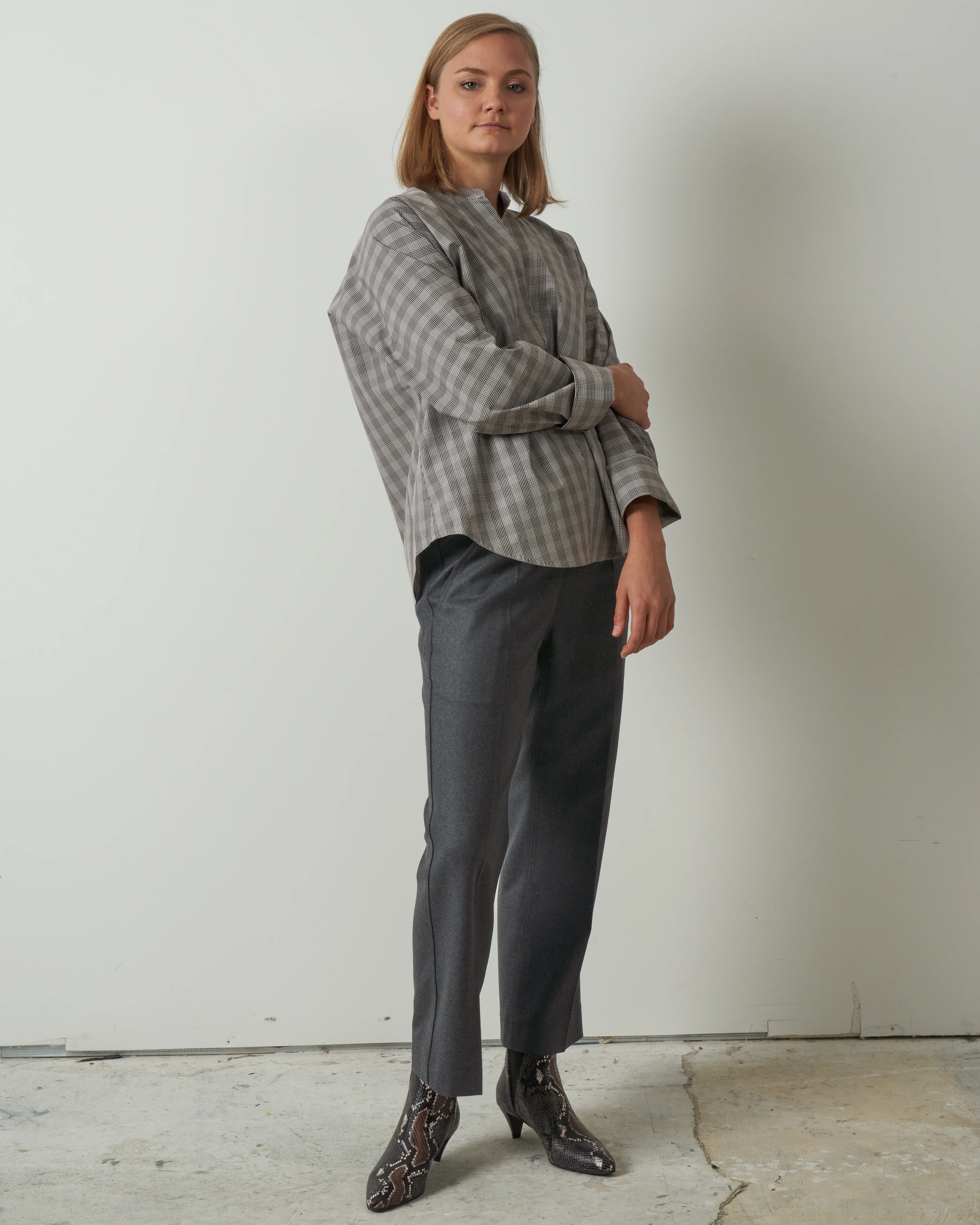 lslv top - woven chocolate chalk