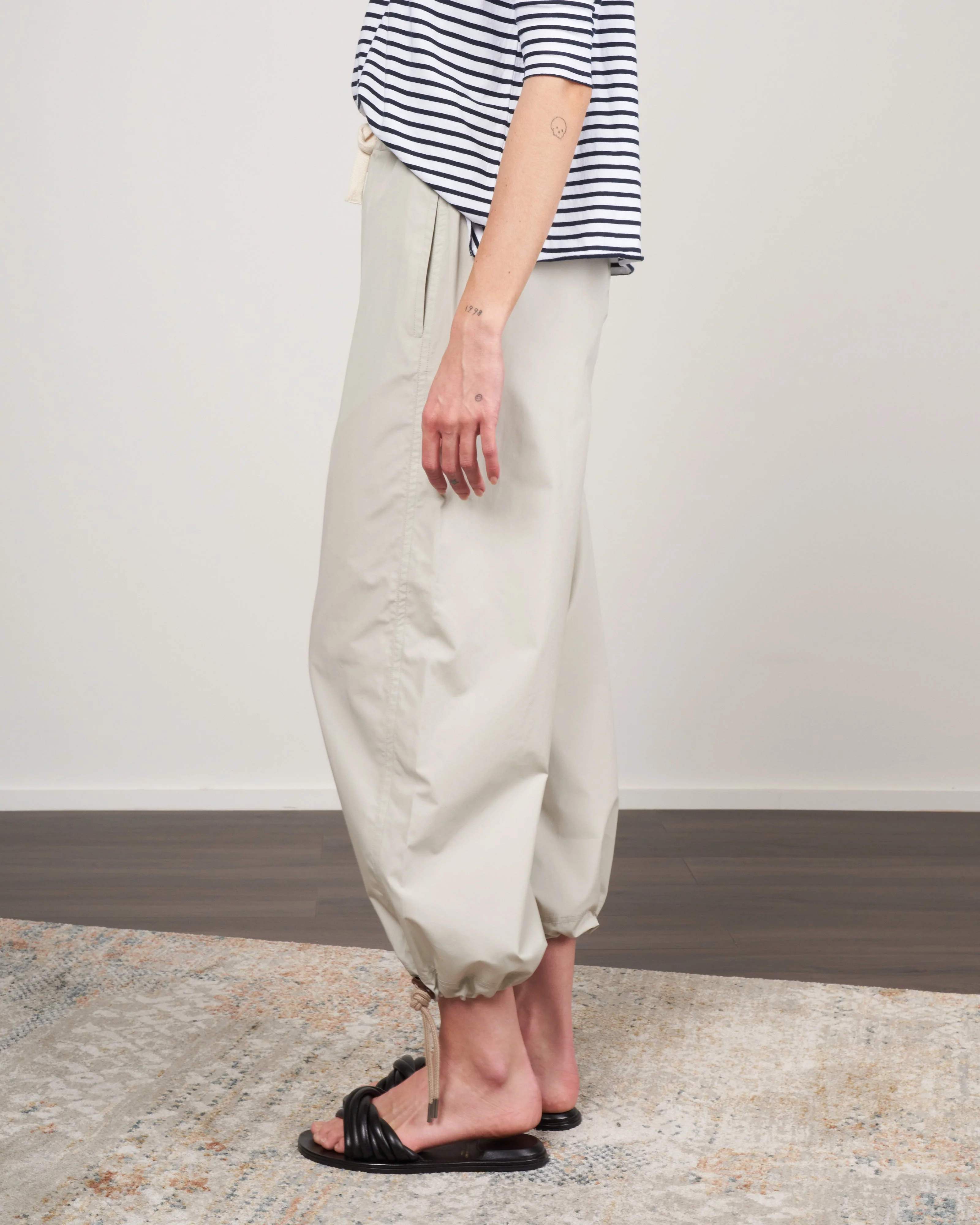 pesto pant cinched ankle - mastic - Image 3