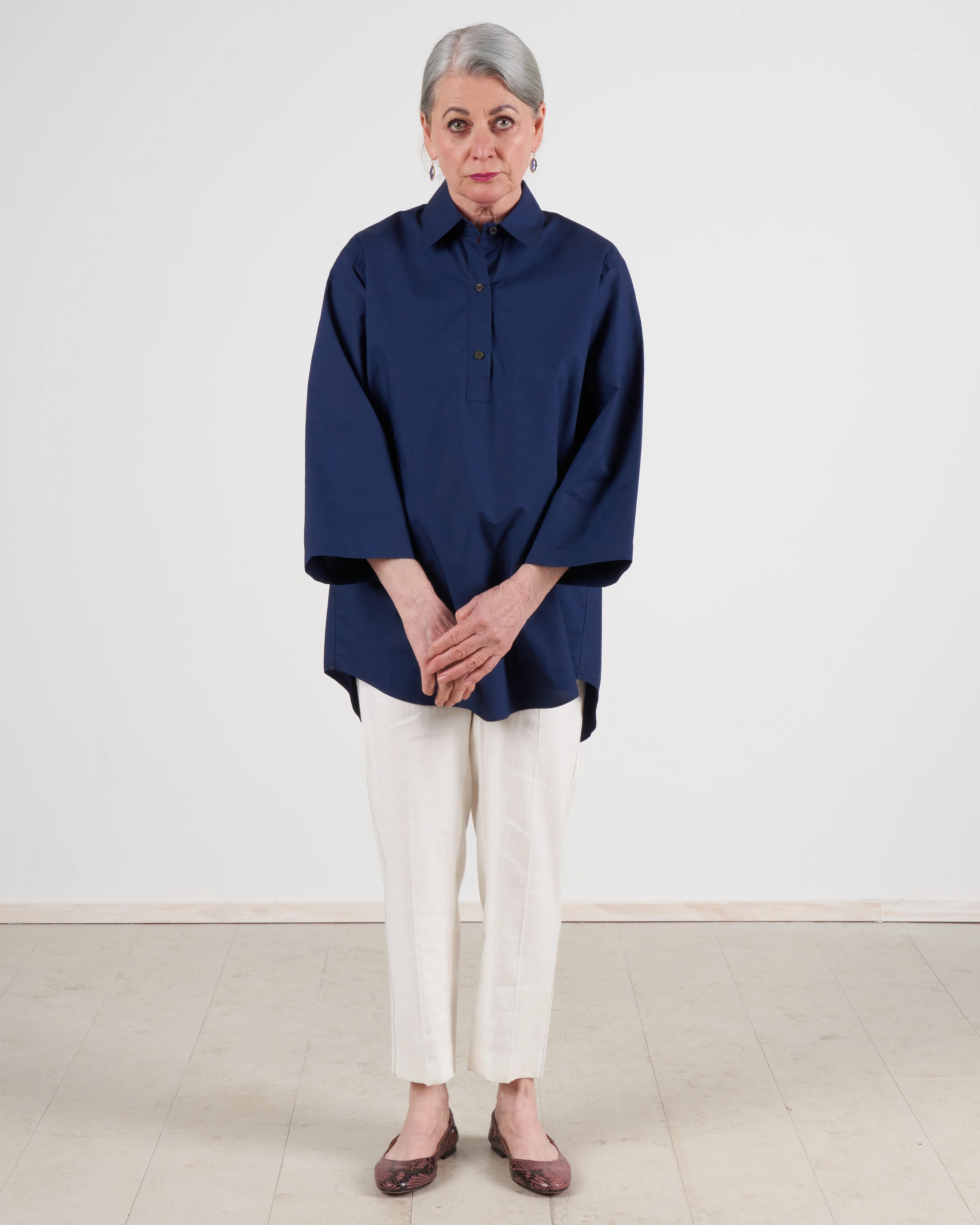 polo-style shirt with round bottom - navy - Image 5