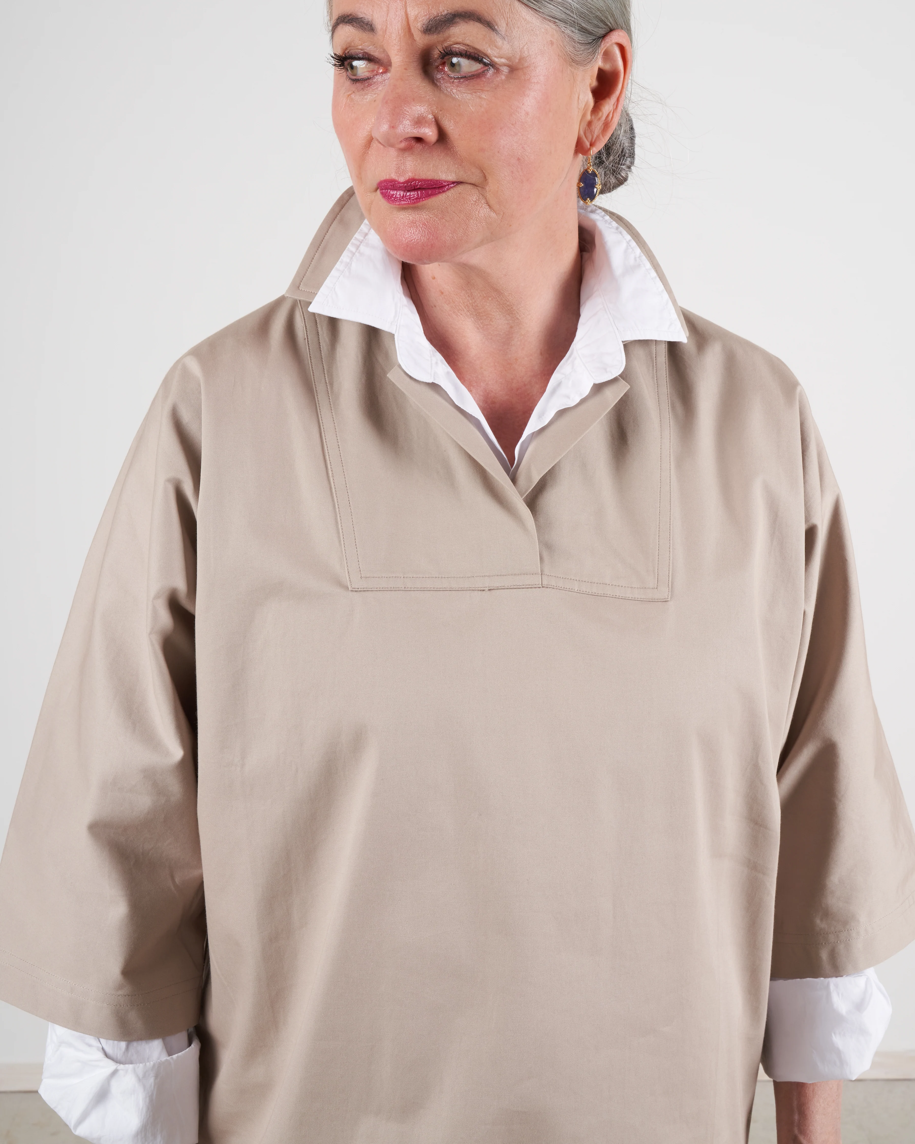 top with 3/4 sleeves and open collar - desert - Image 3