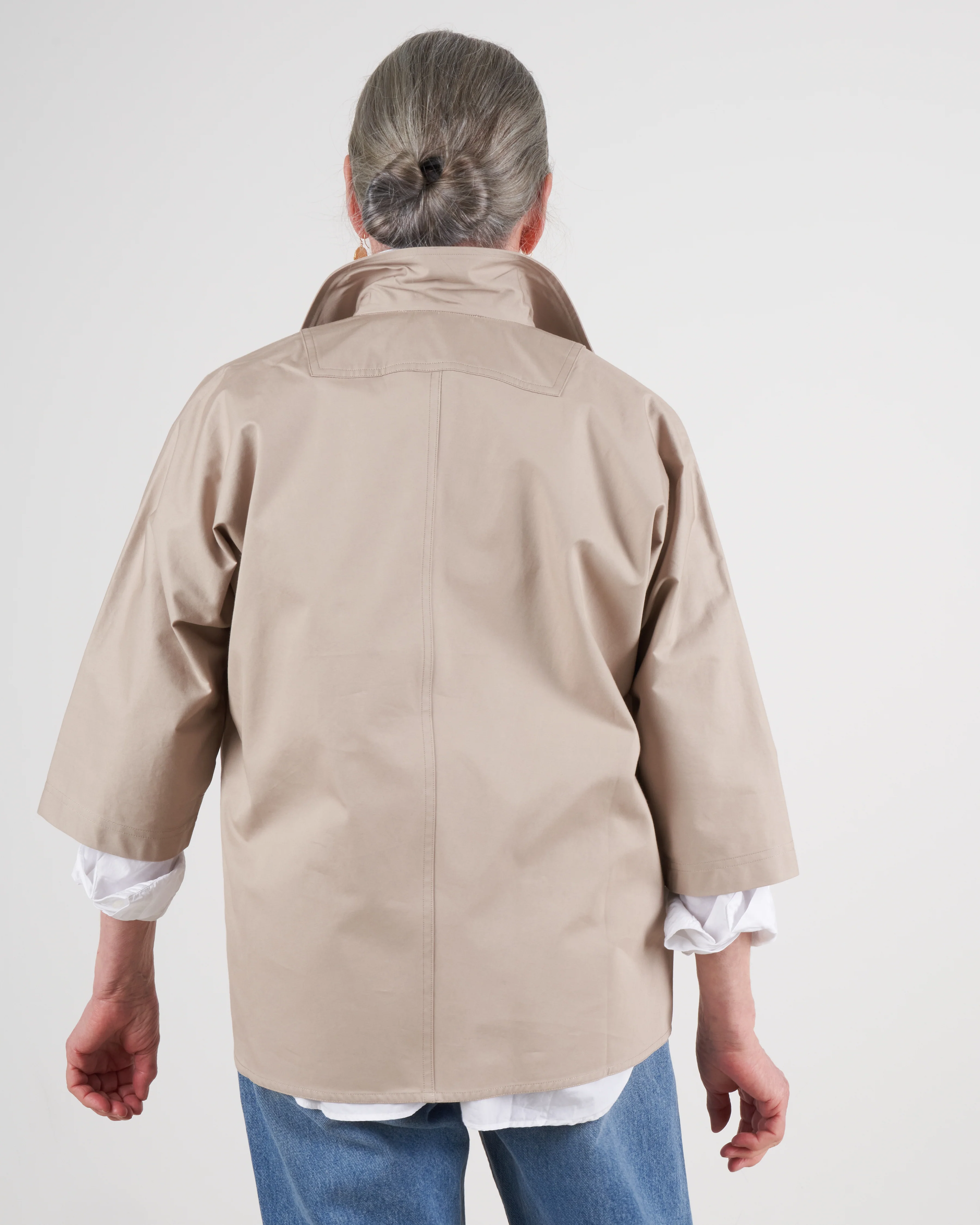 top with 3/4 sleeves and open collar - desert - Image 5