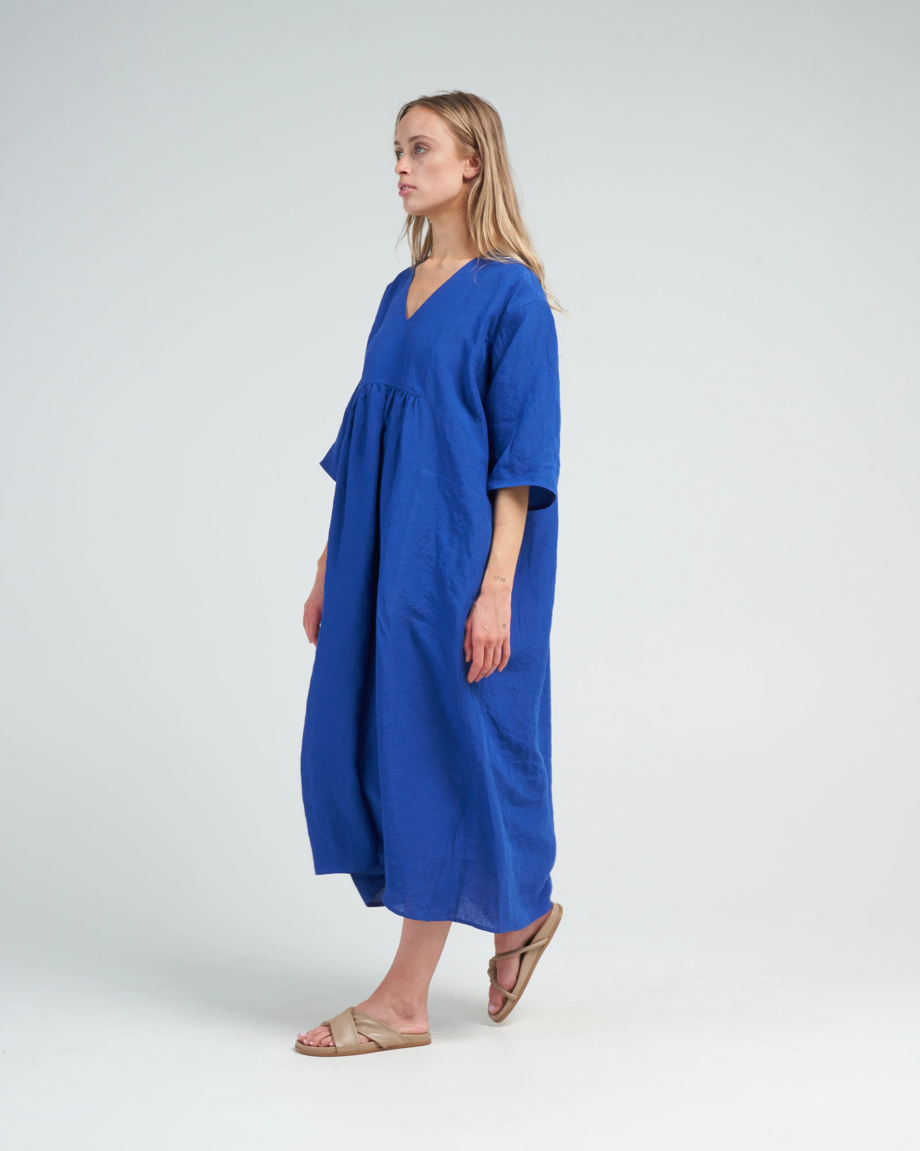 v-neck linen dress - touareg - Image 3