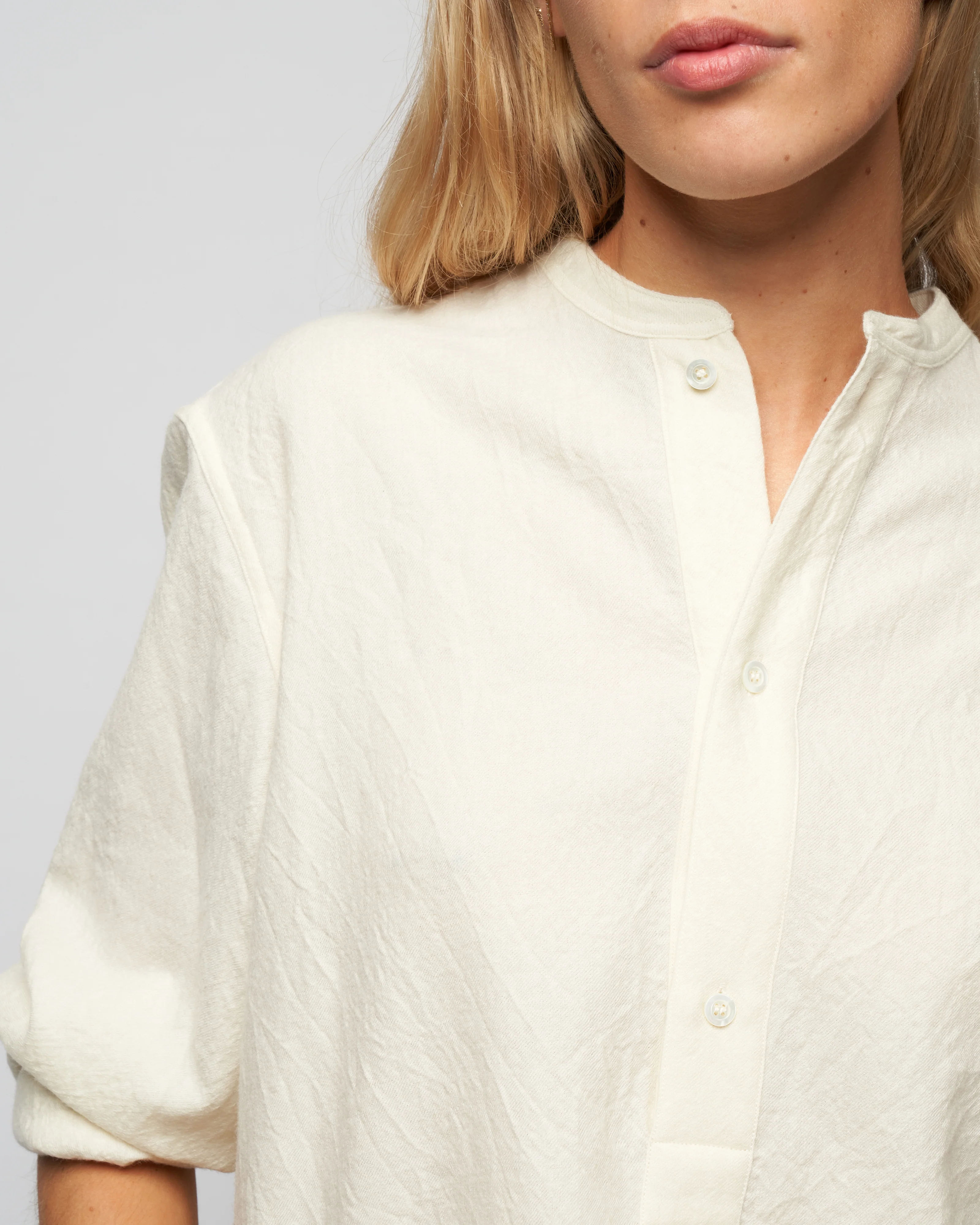 washed wool henley - woven wool white - Image 5
